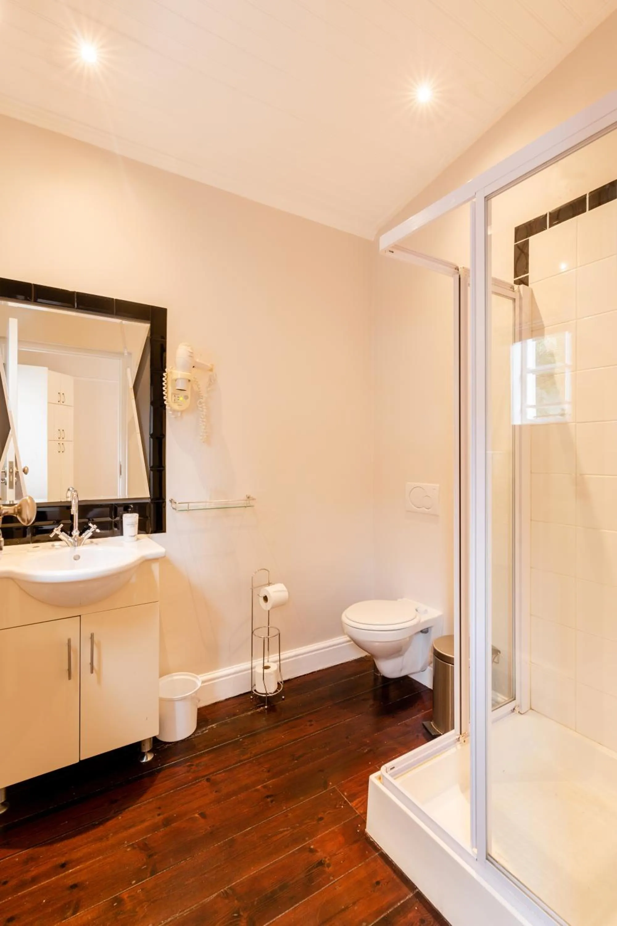 Bathroom in Eendracht Apartments