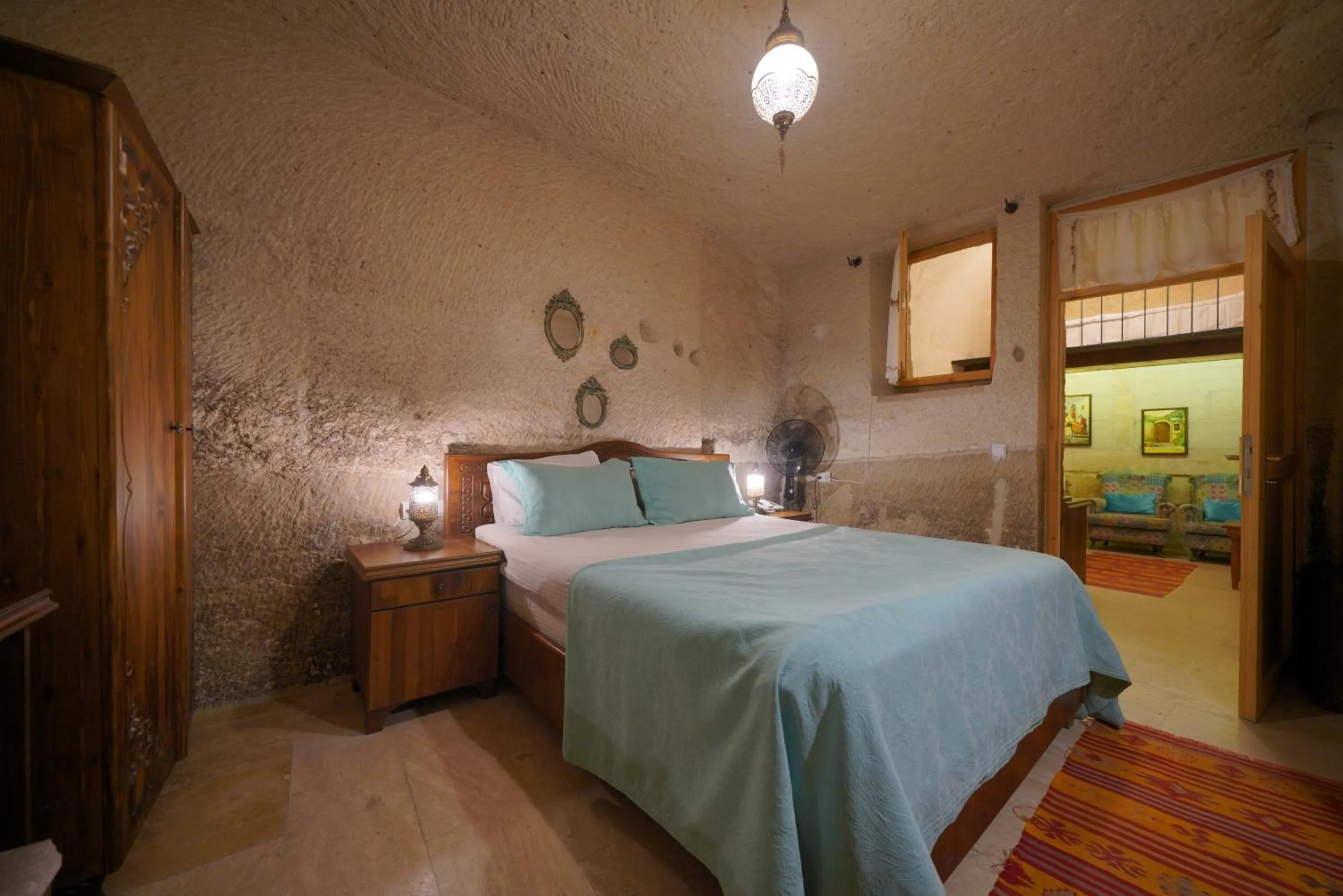 Bed in Salkım Cave House