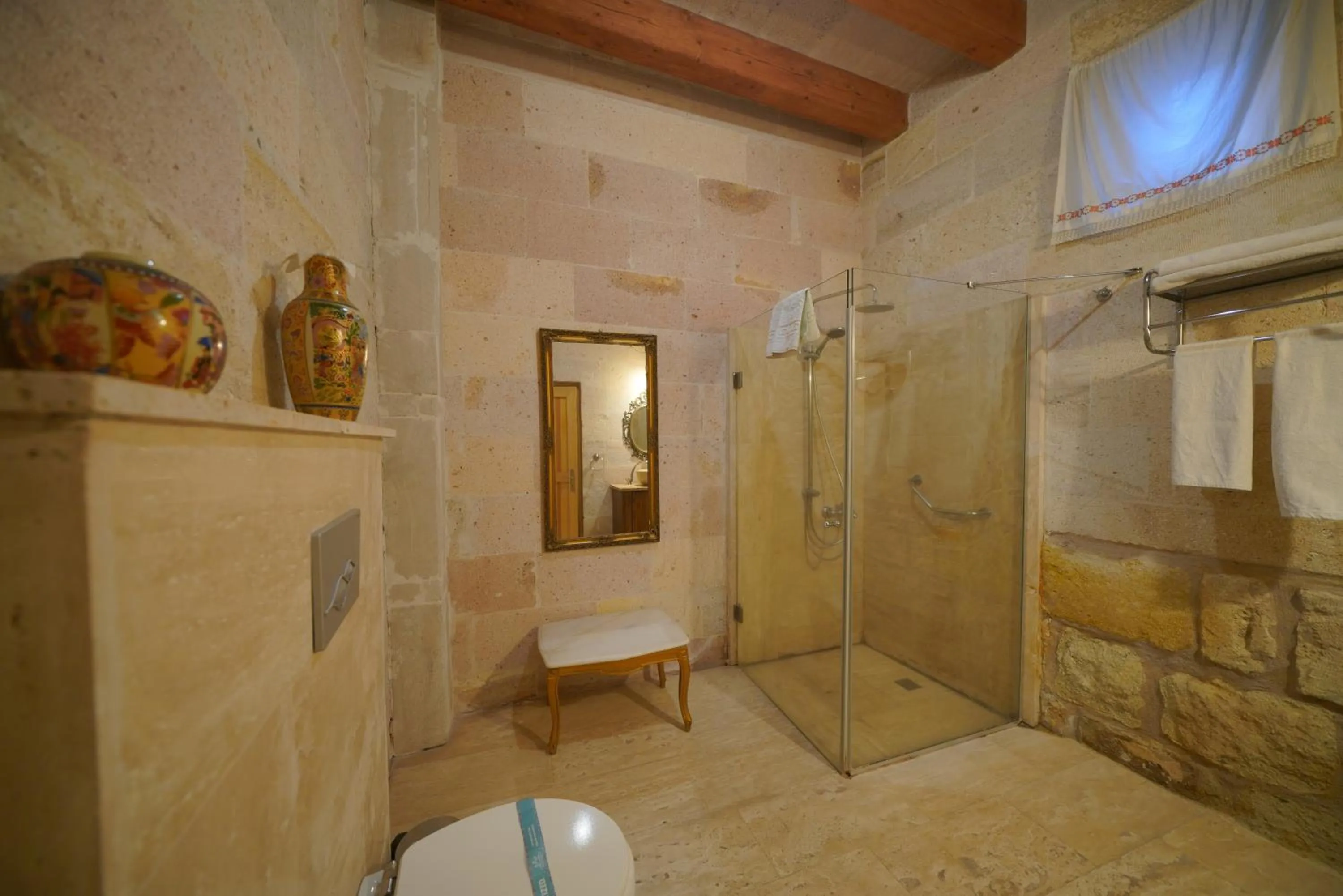 Bathroom in Salkım Cave House