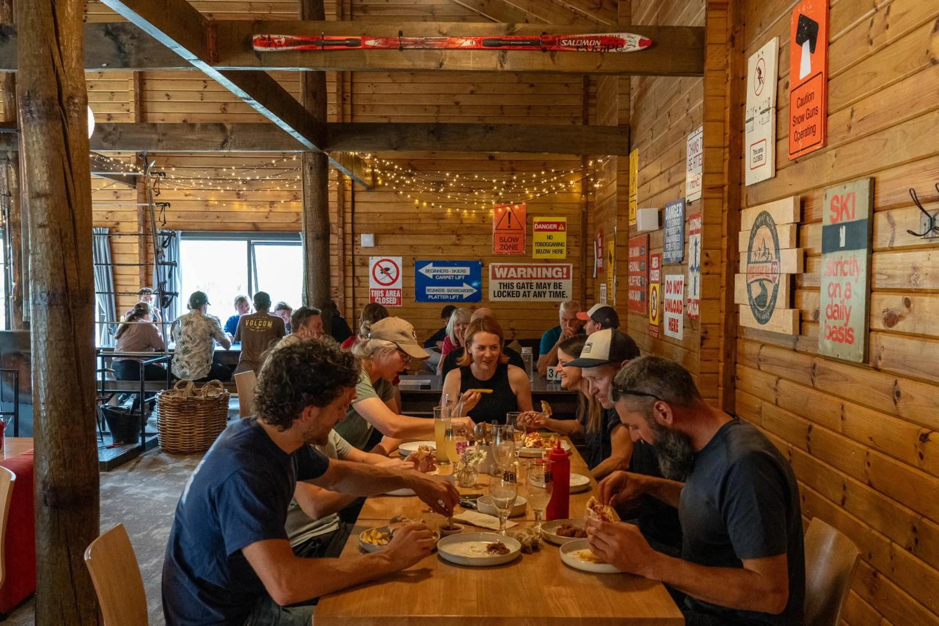 Restaurant/places to eat in Porters Lodge