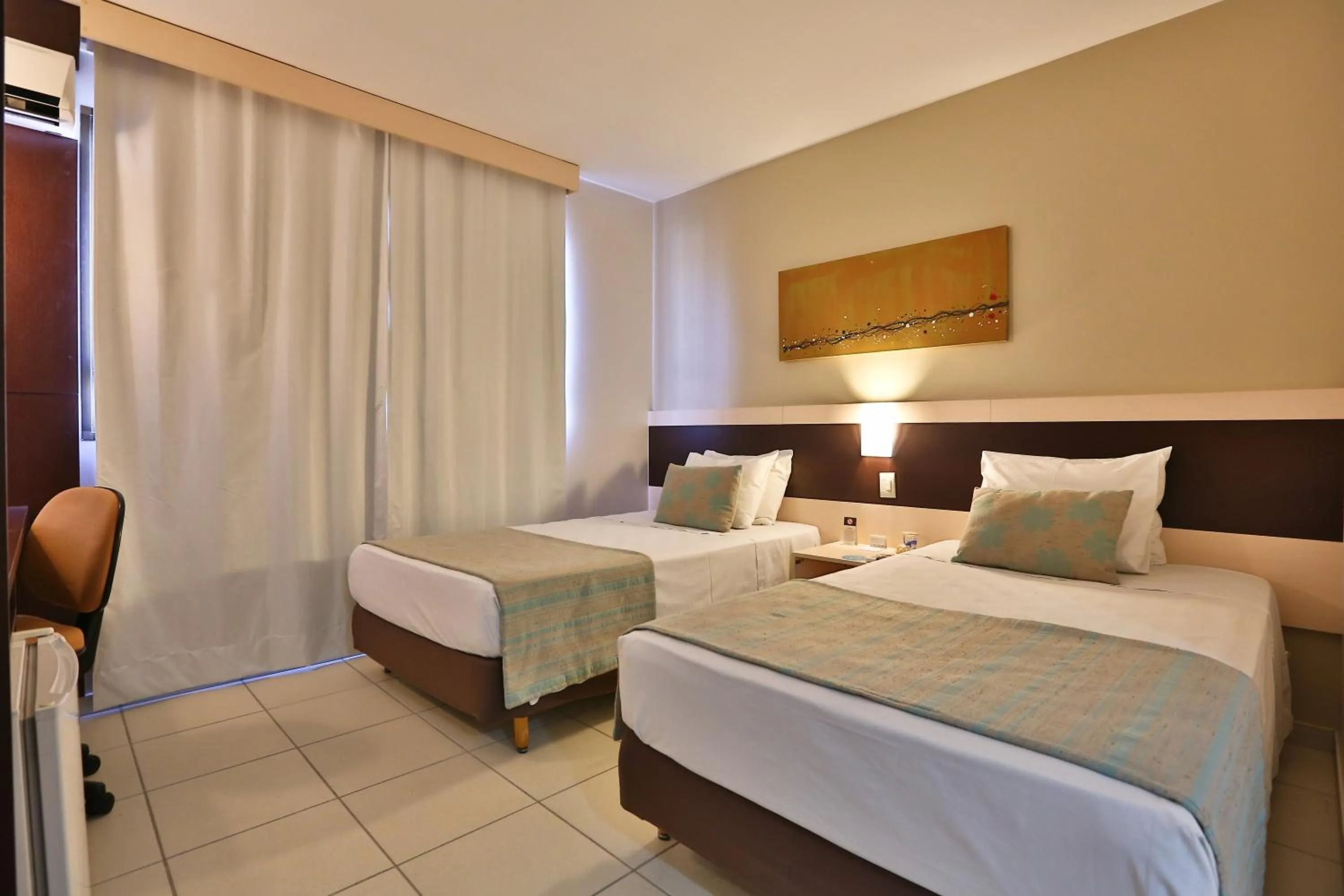 Photo of the whole room, Bed in Comfort Hotel Goiânia