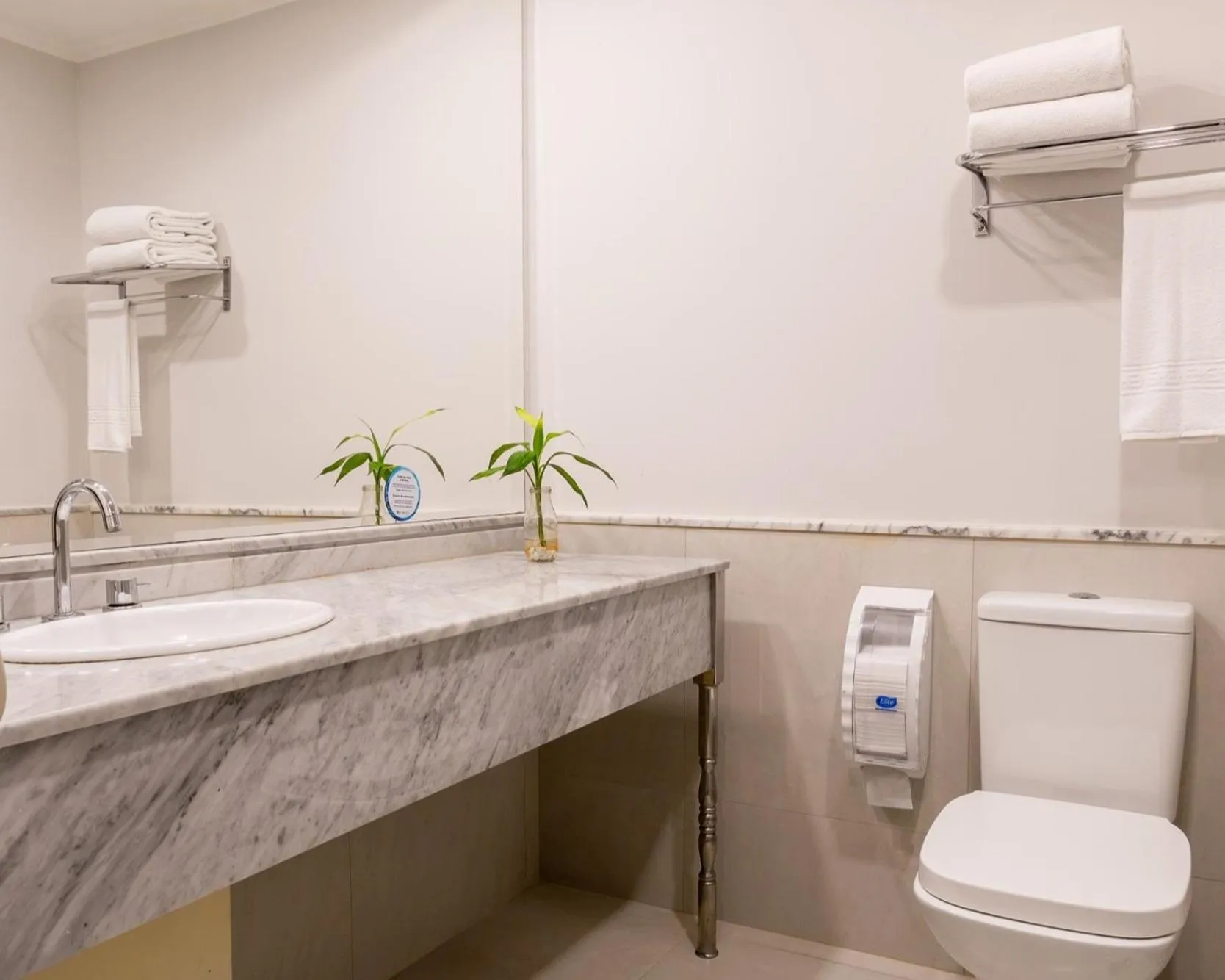 Bathroom in Intercity São Paulo Berrini