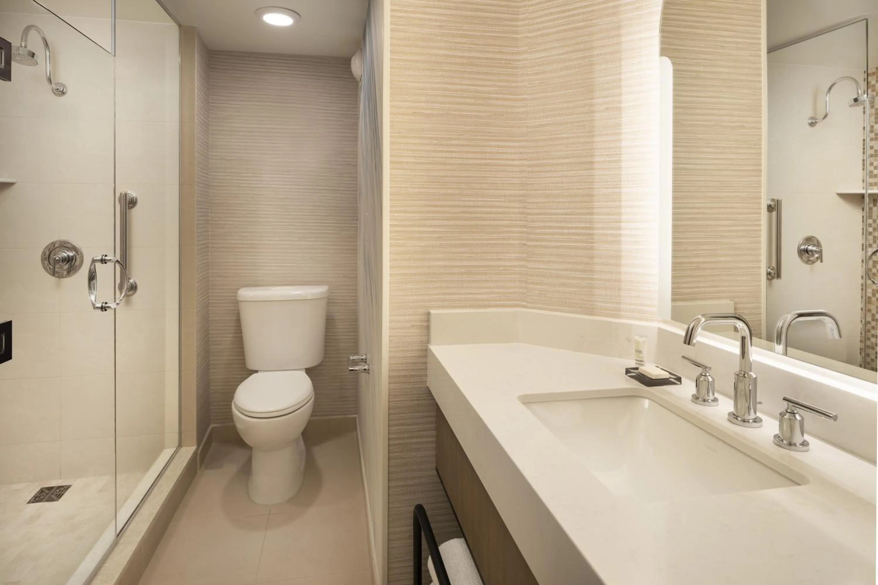 Bathroom in Marriott Marquis San Diego Marina