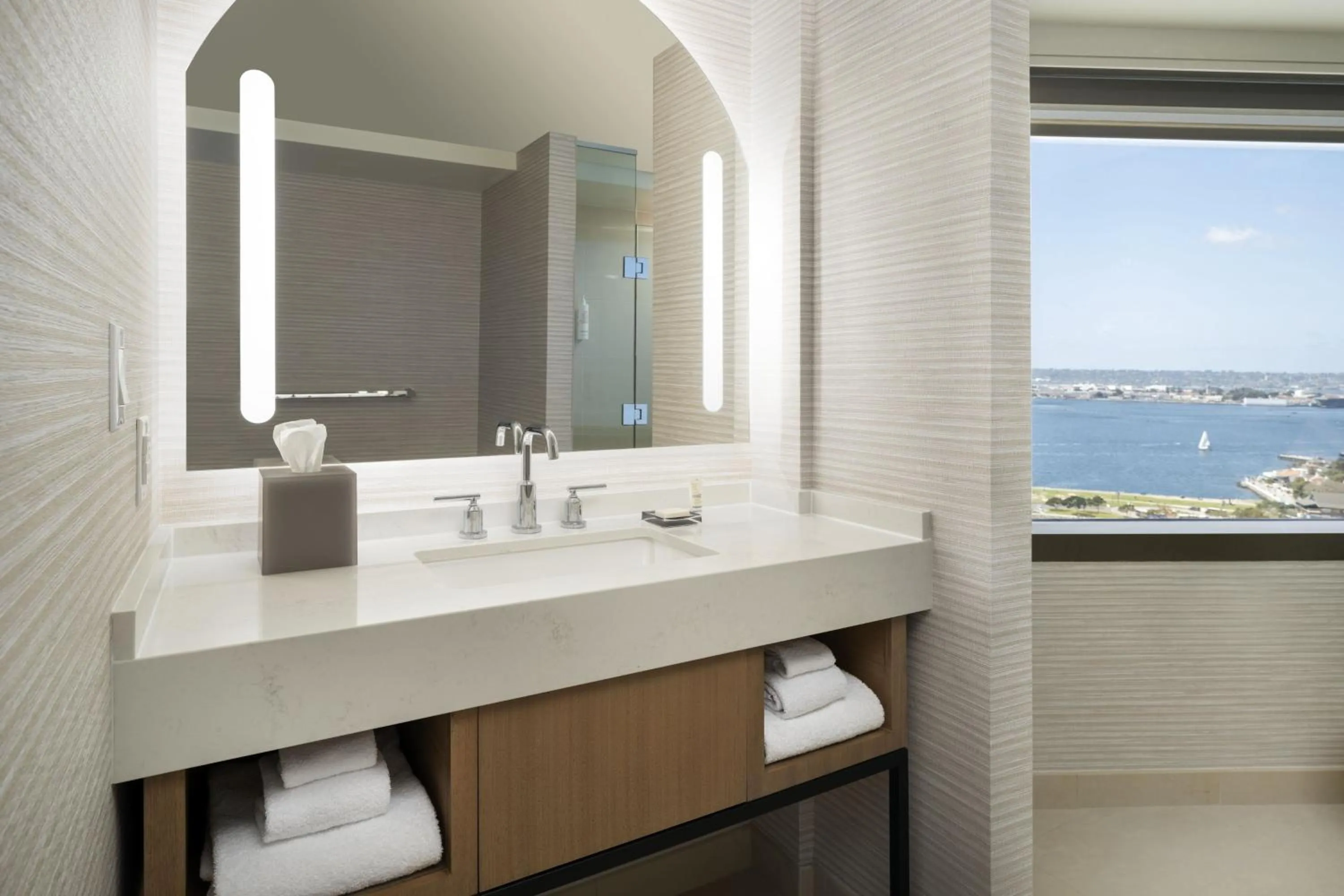 Bathroom in Marriott Marquis San Diego Marina