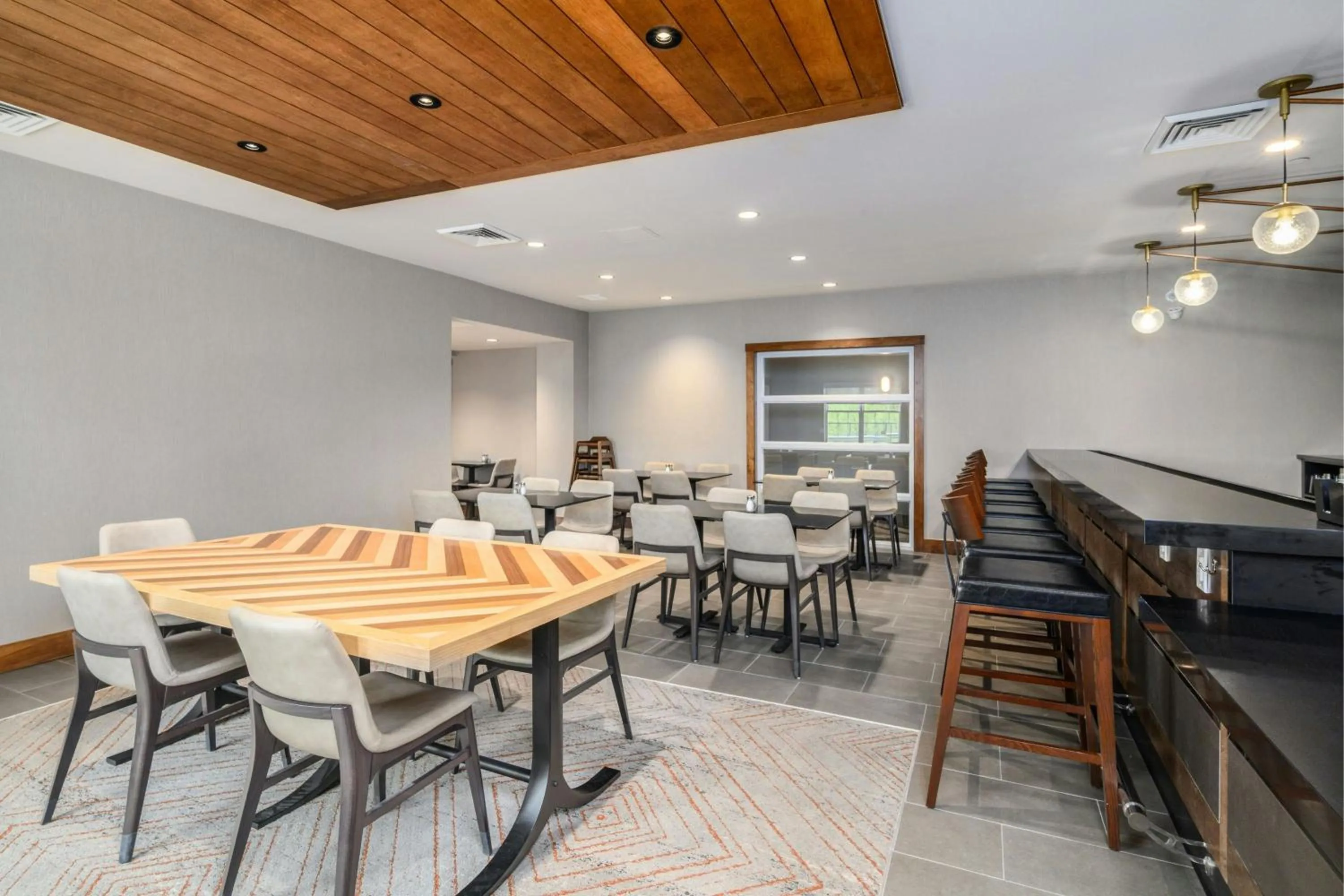 Breakfast in Four Points by Sheraton Bedford Manchester Airport