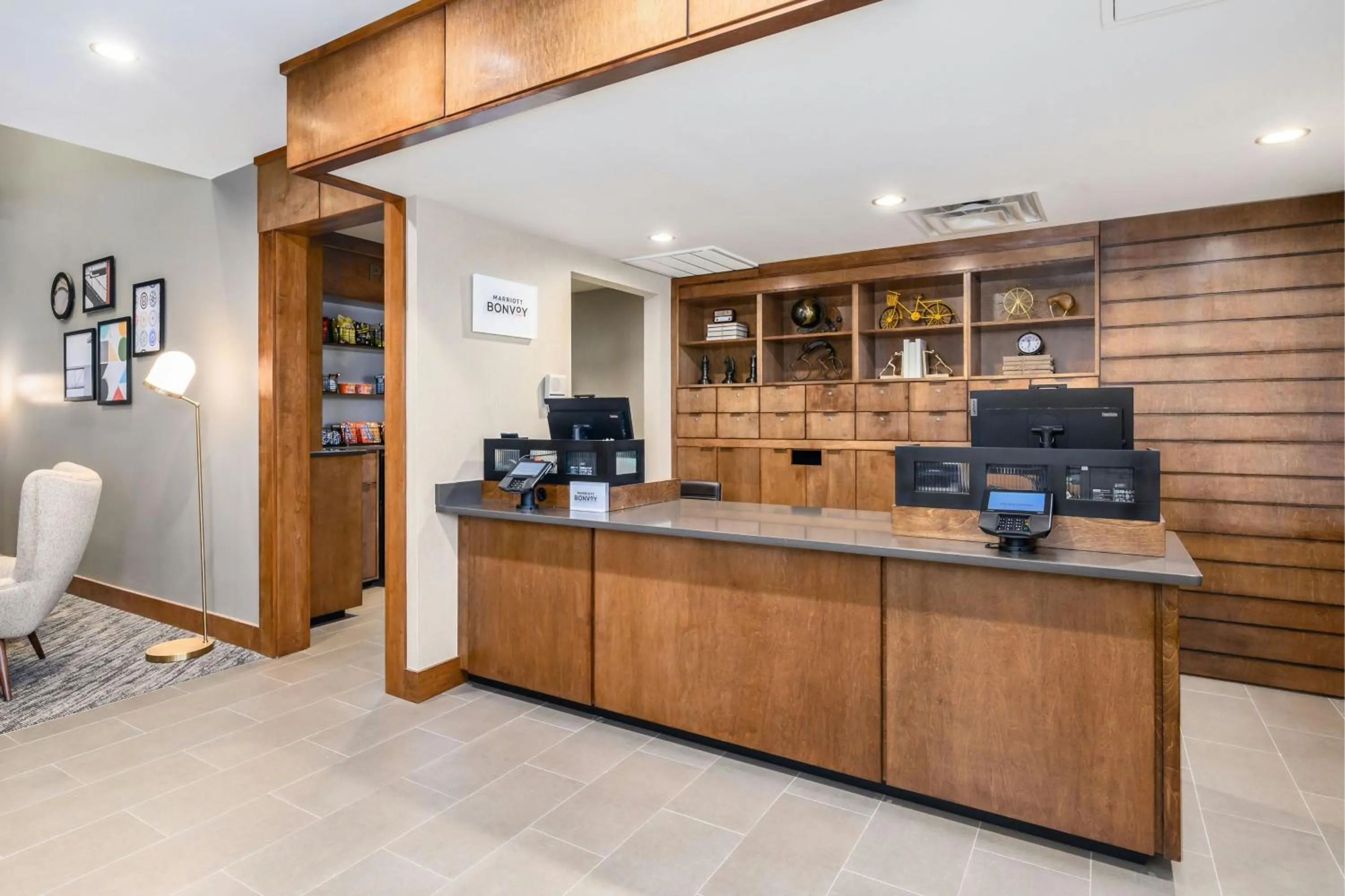 Lobby or reception in Four Points by Sheraton Bedford Manchester Airport