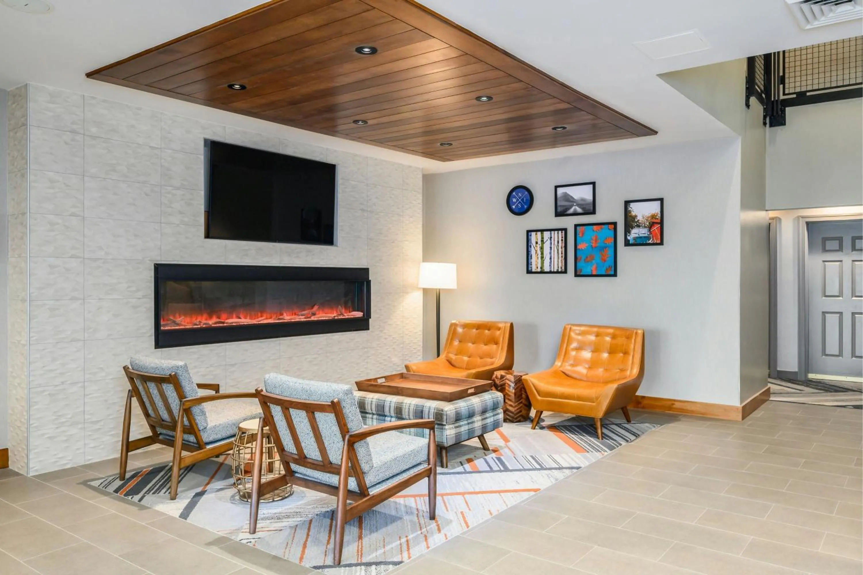 Lobby or reception in Four Points by Sheraton Bedford Manchester Airport