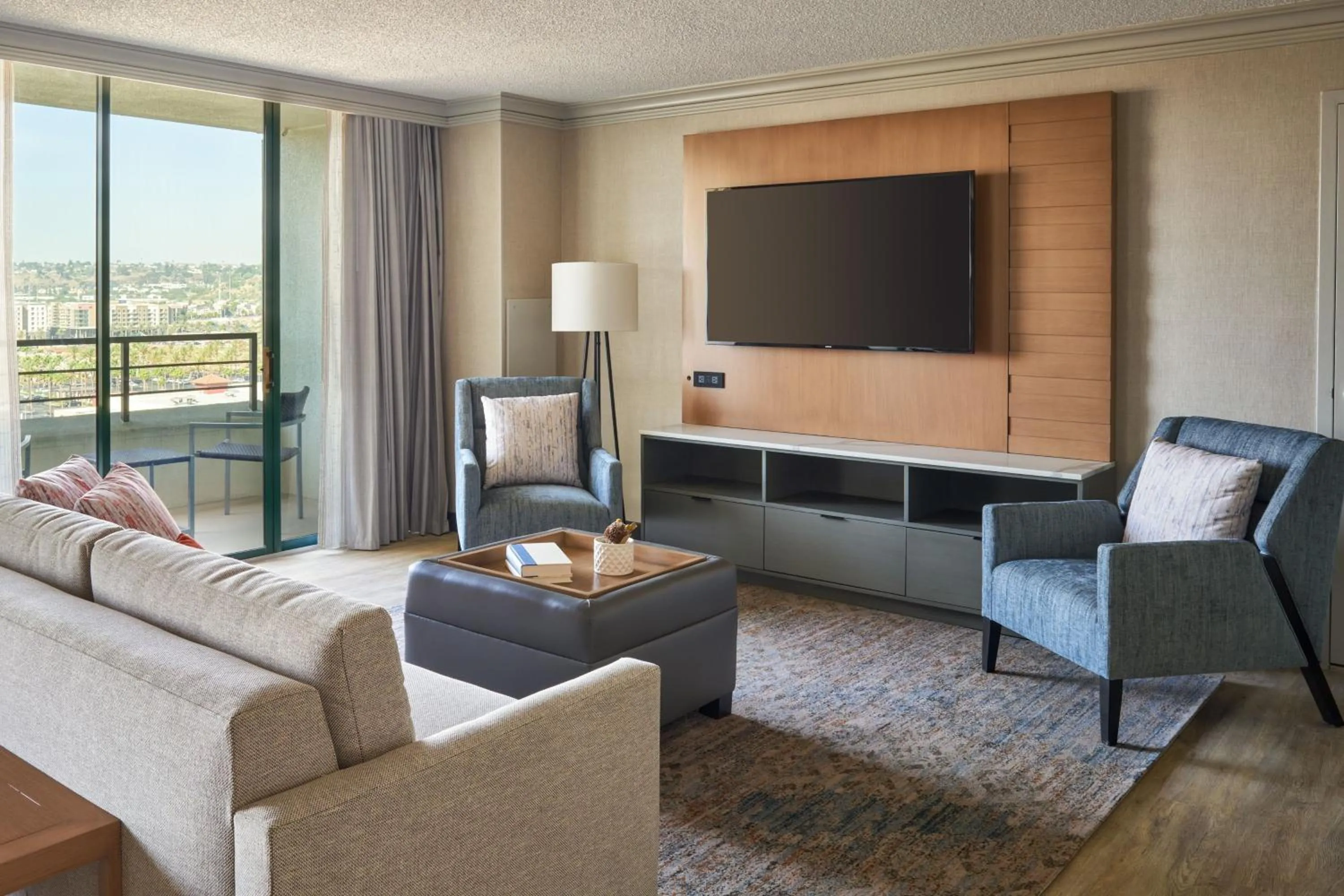 Living room in San Diego Marriott Mission Valley