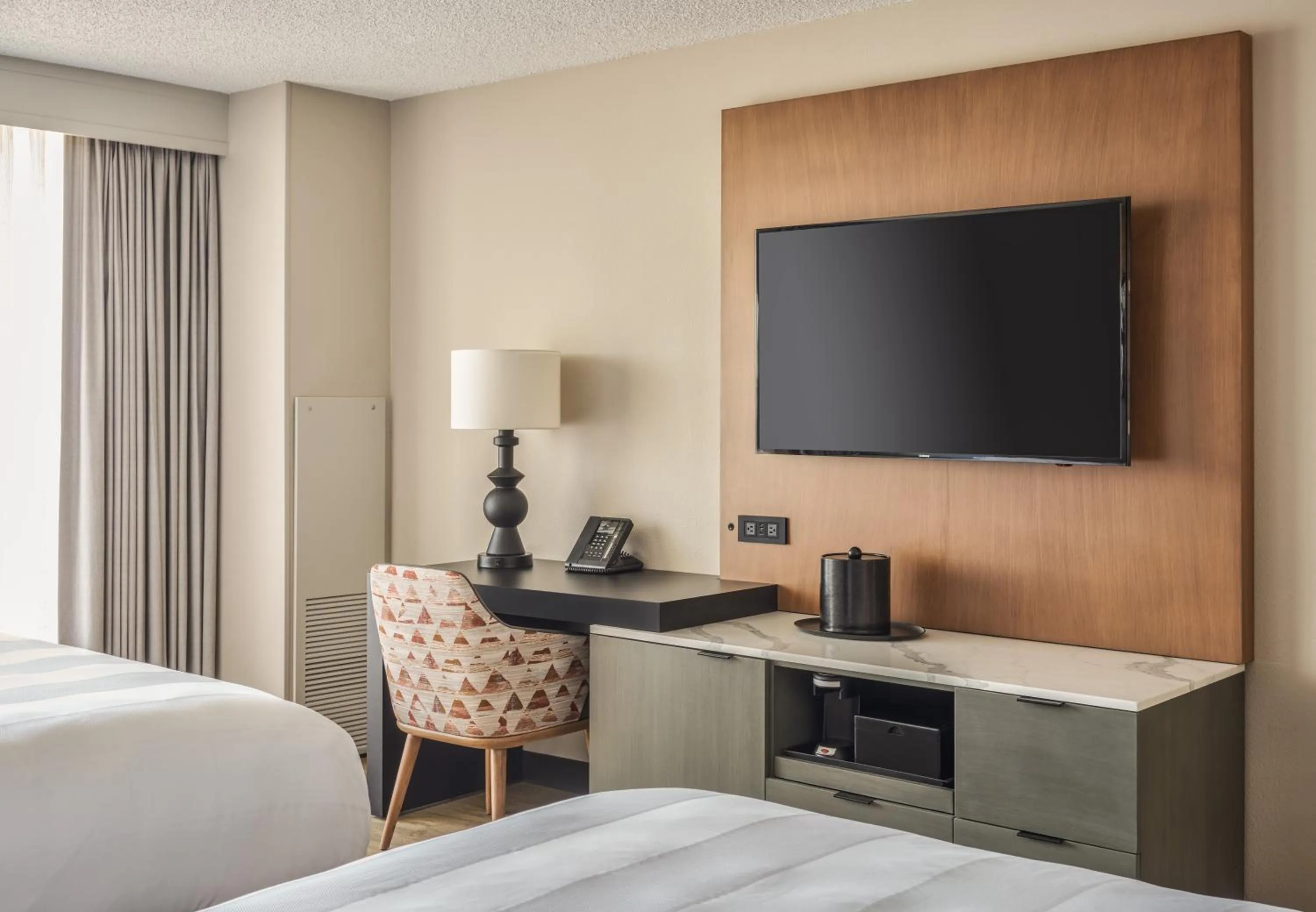 Bed in San Diego Marriott Mission Valley