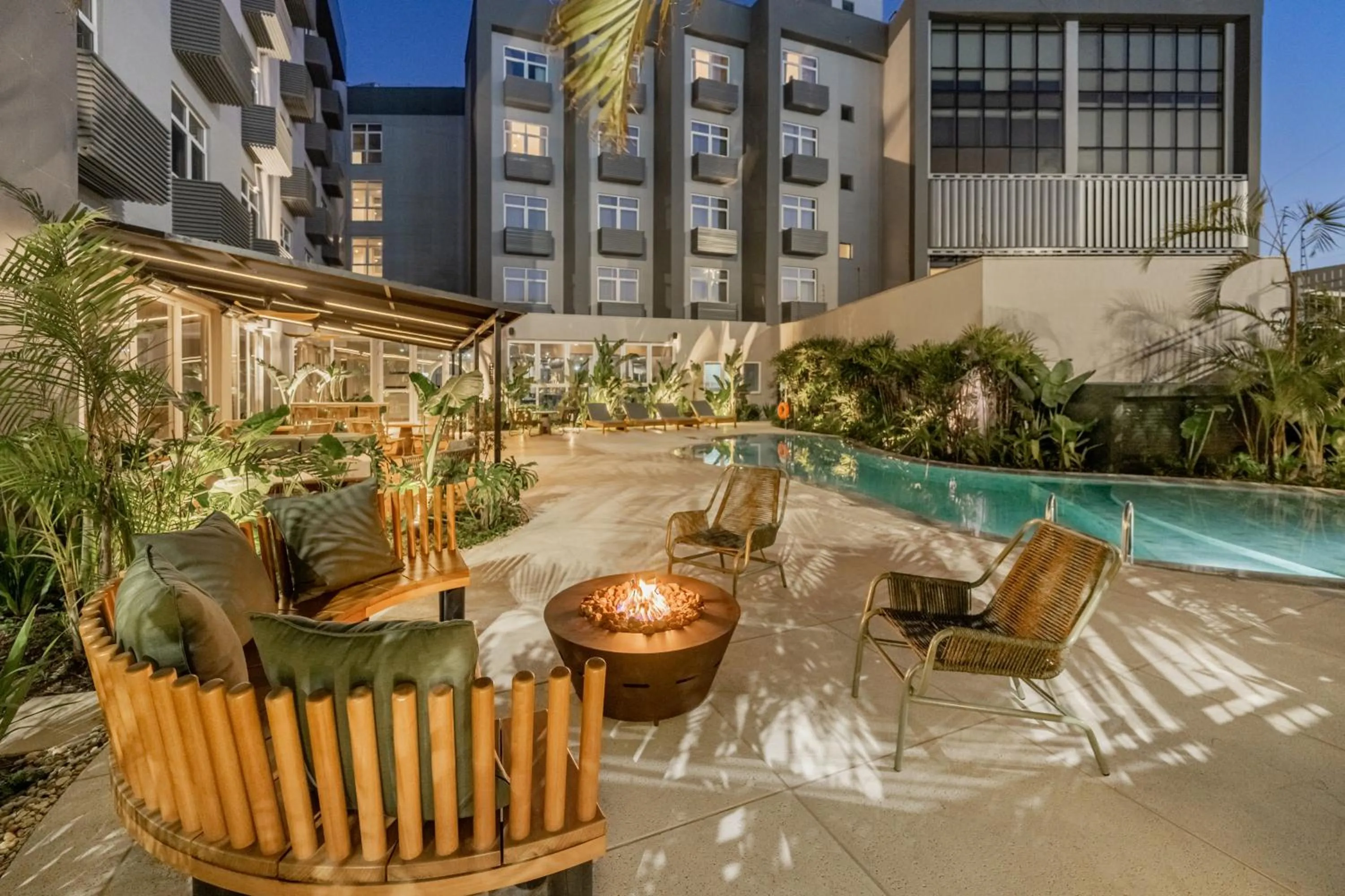 Swimming pool in Intercity Porto Alegre Aeroporto