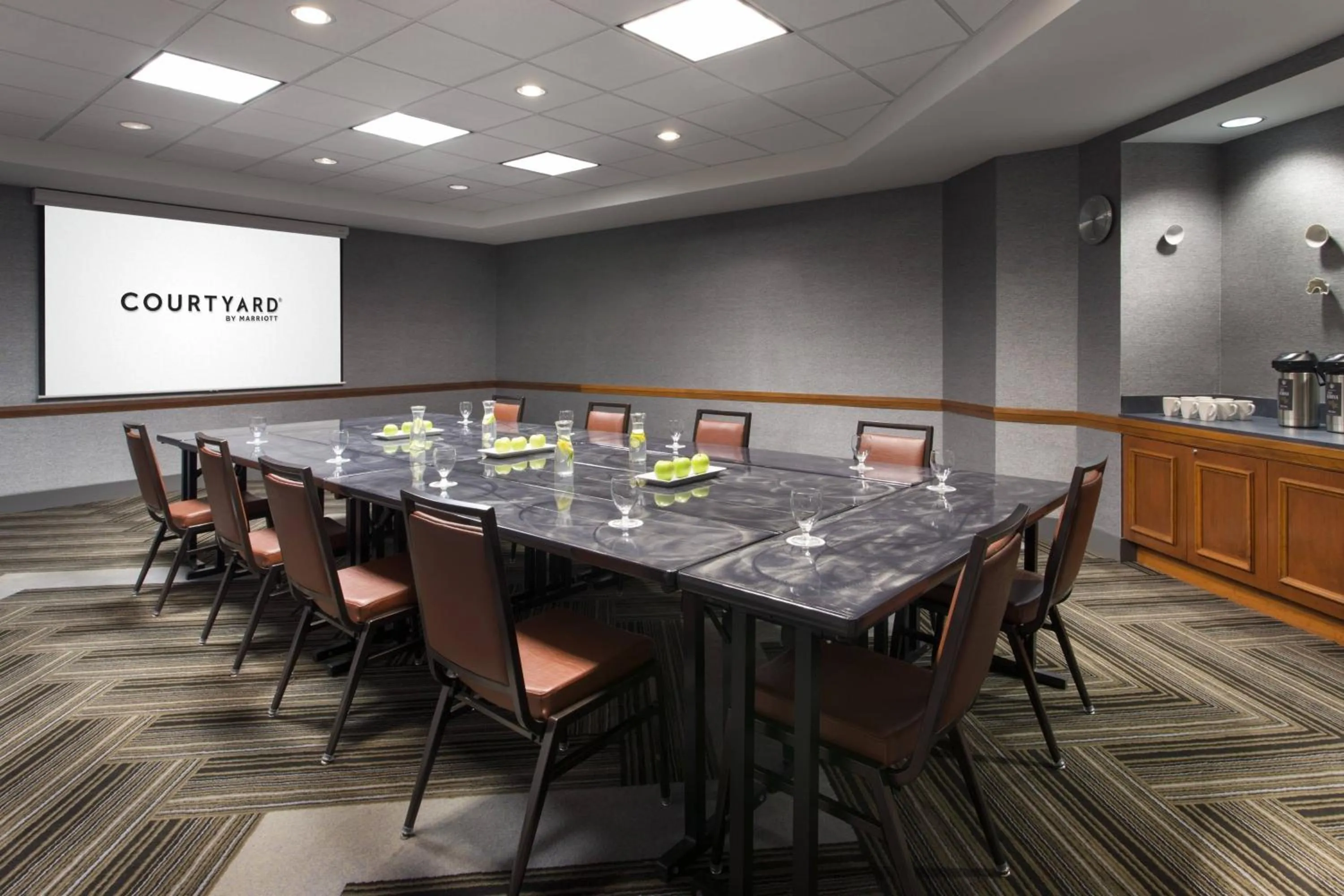 Meeting/conference room in Courtyard Seattle Downtown/Lake Union