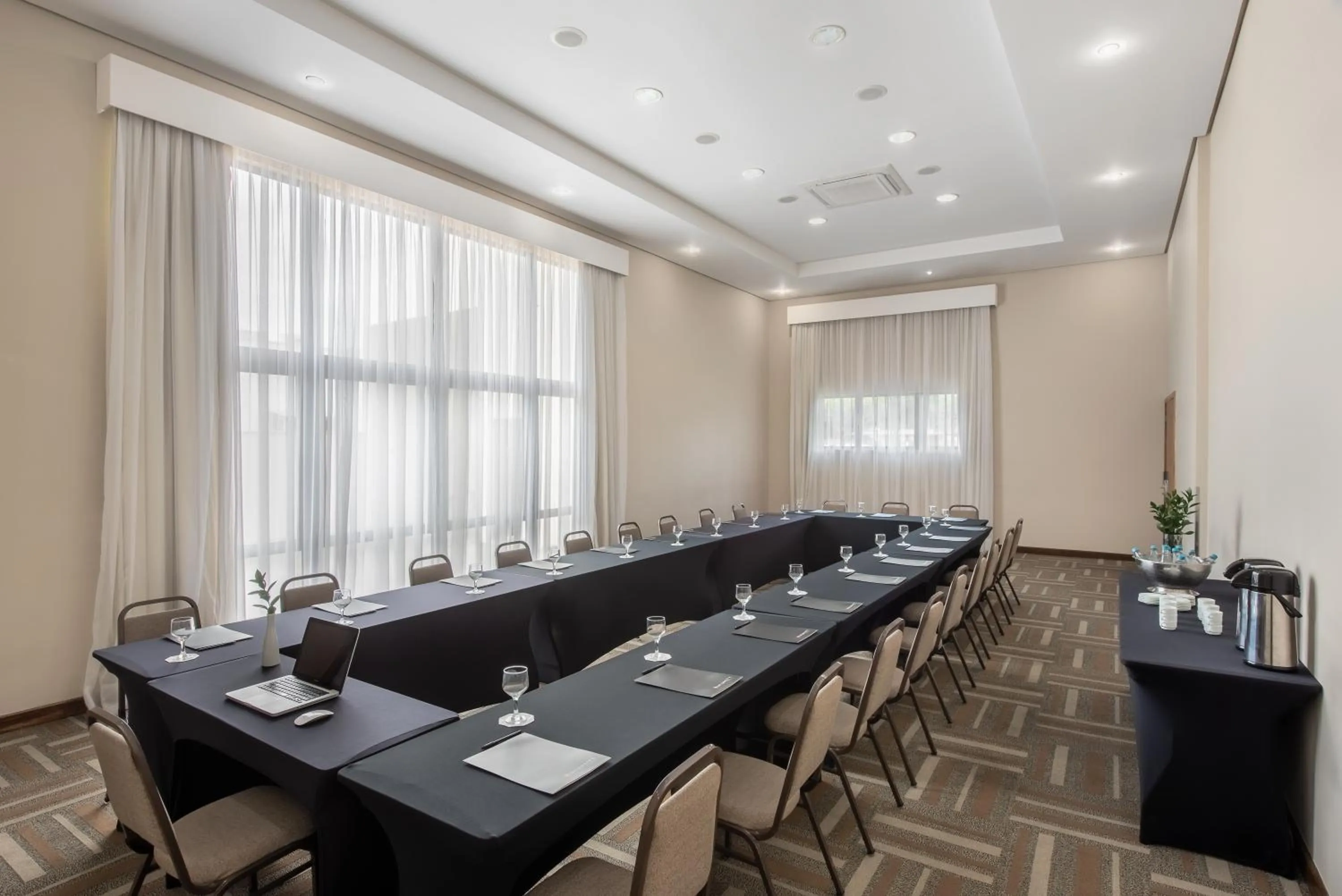 Banquet/Function facilities in Intercity Porto Alegre Praia de Belas