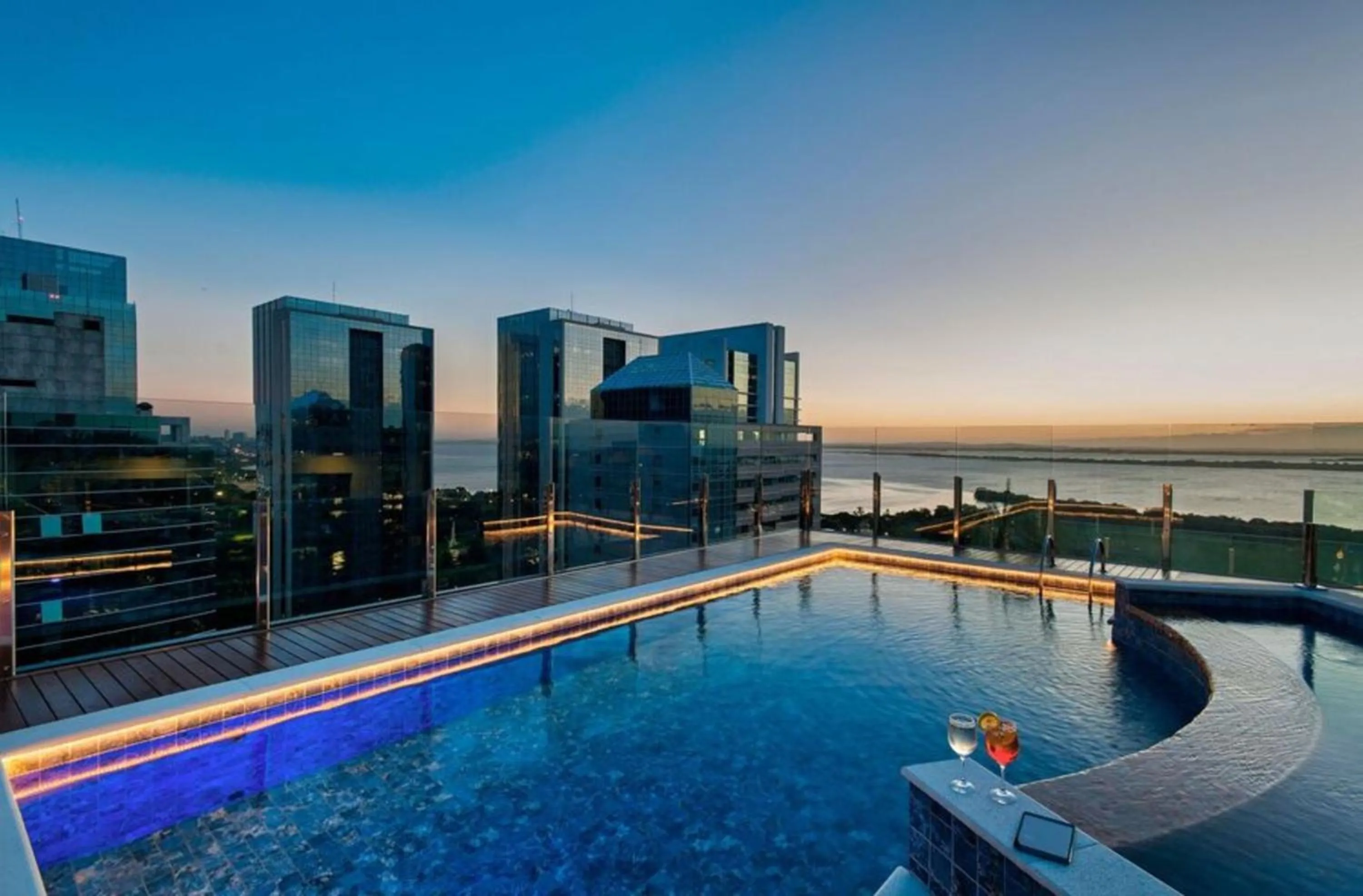 Swimming pool in Intercity Porto Alegre Praia de Belas