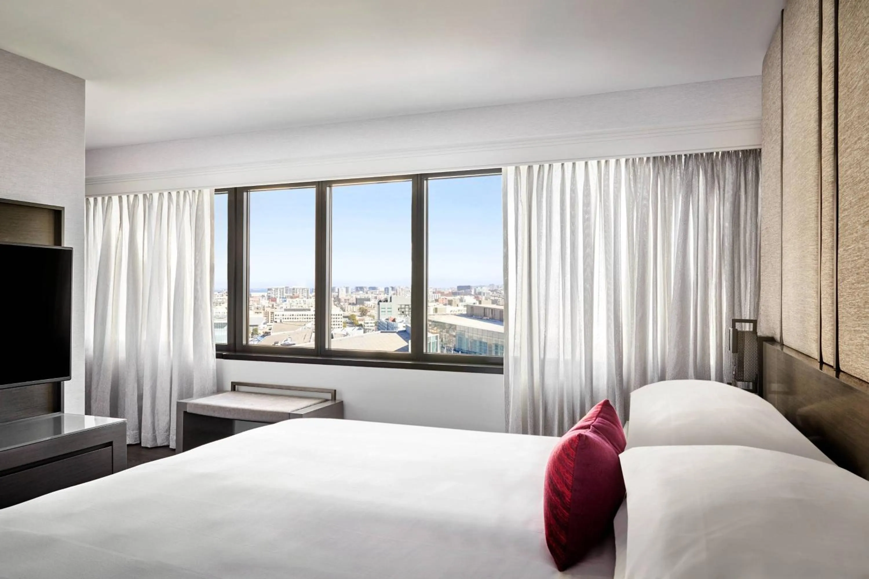 Bedroom, Bed in San Francisco Marriott Marquis Union Square