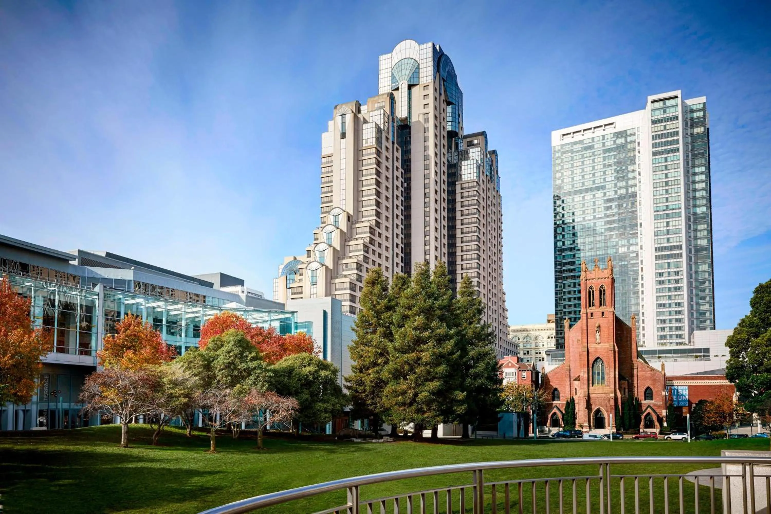Property building in San Francisco Marriott Marquis Union Square