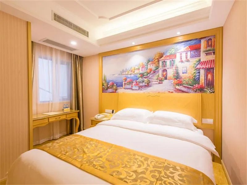 Bed in Vienna International Hotel Shanghai Jinqiao Industrial Park North Yanggao Road