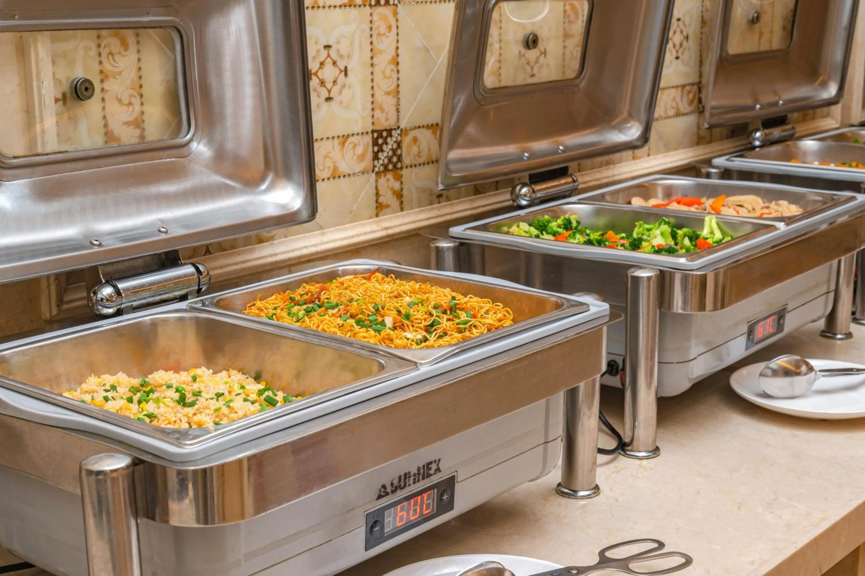 Breakfast in Vienna Hotel Shenzhen Fuyong Subway Station