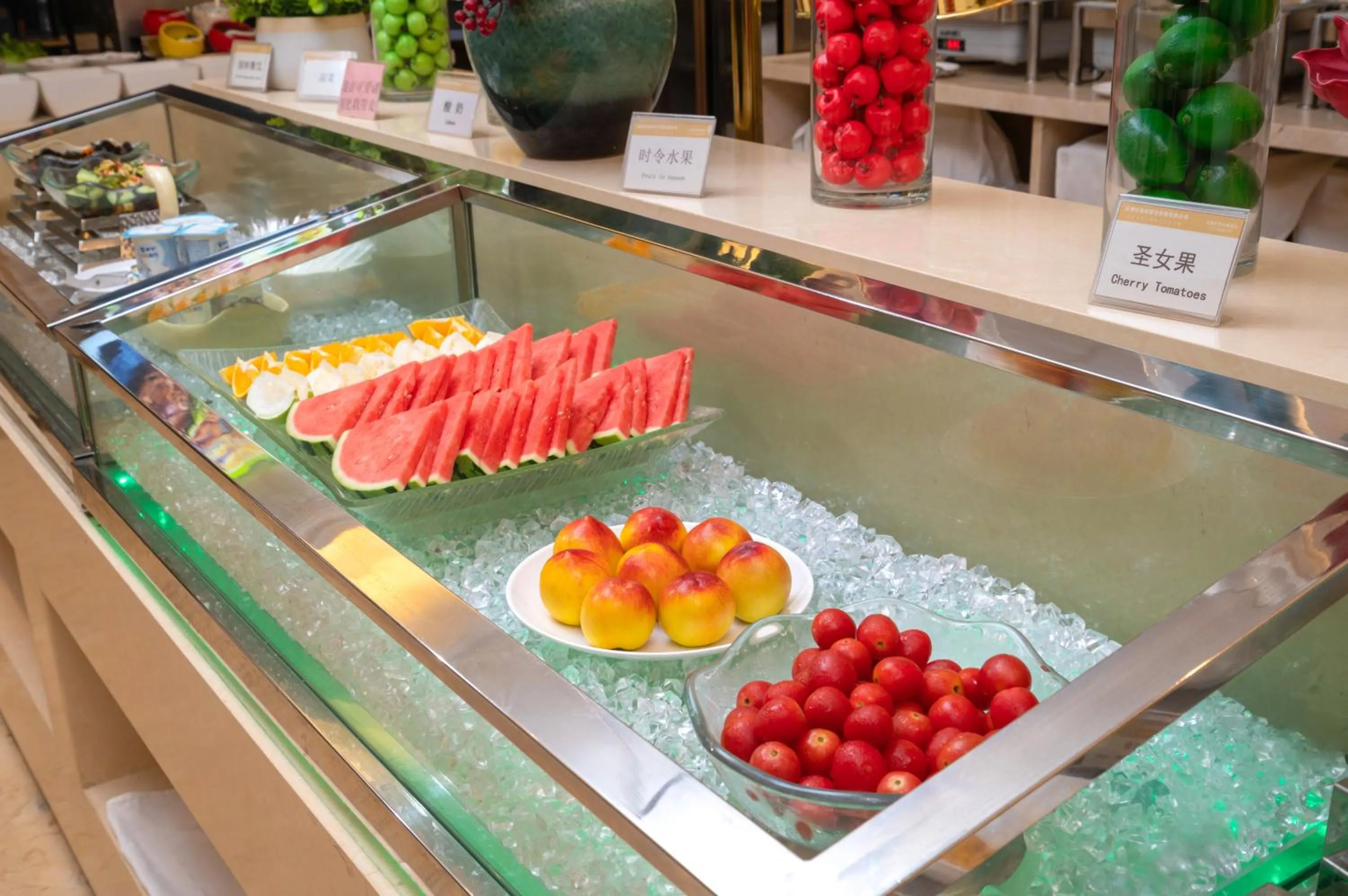 Breakfast in Vienna Hotel Shenzhen Fuyong Subway Station