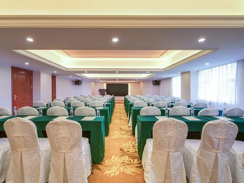 Vienna Hotel Shenzhen Bantian South Huancheng Road