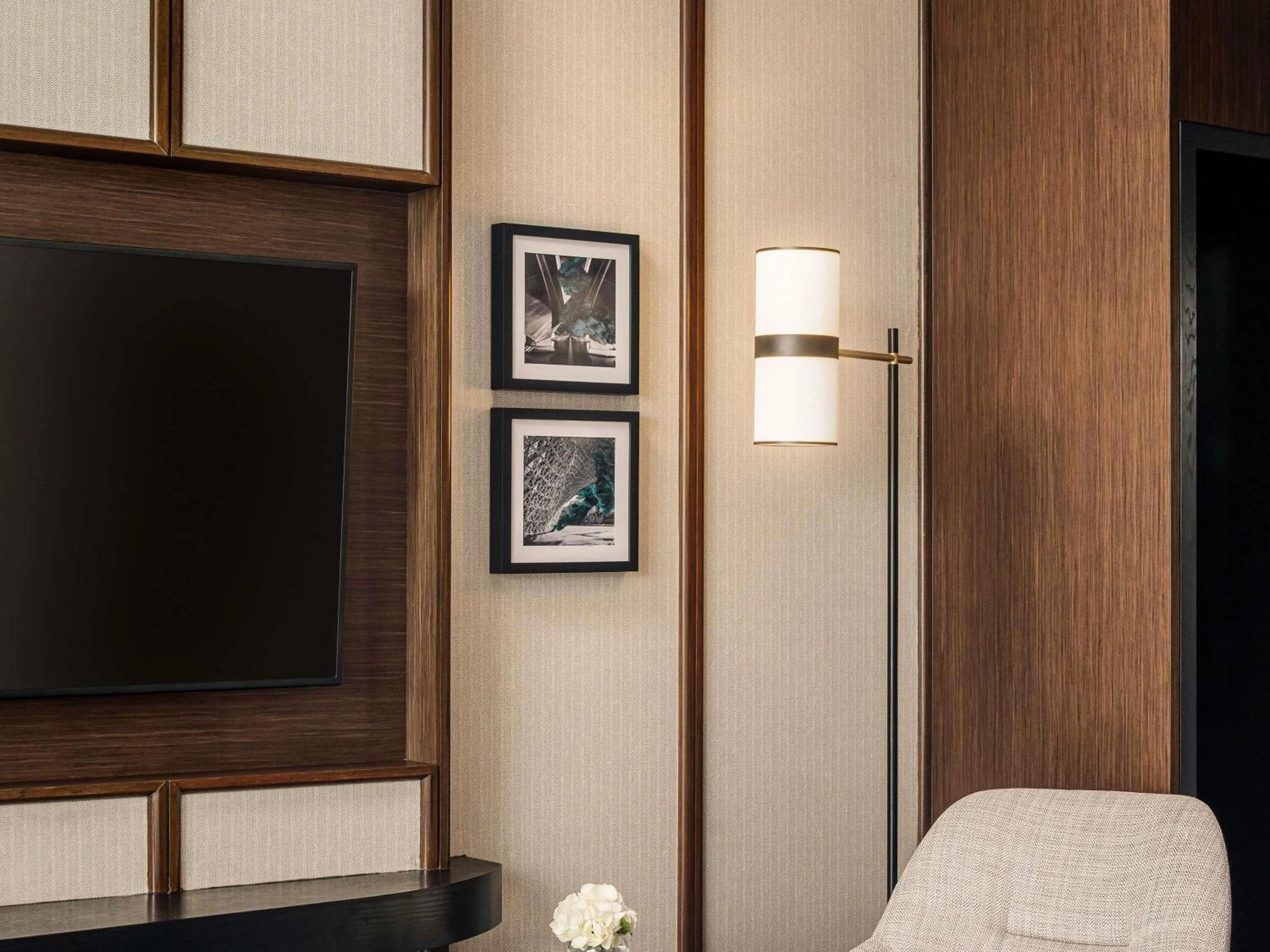 Bedroom, Bed in Fairmont Singapore