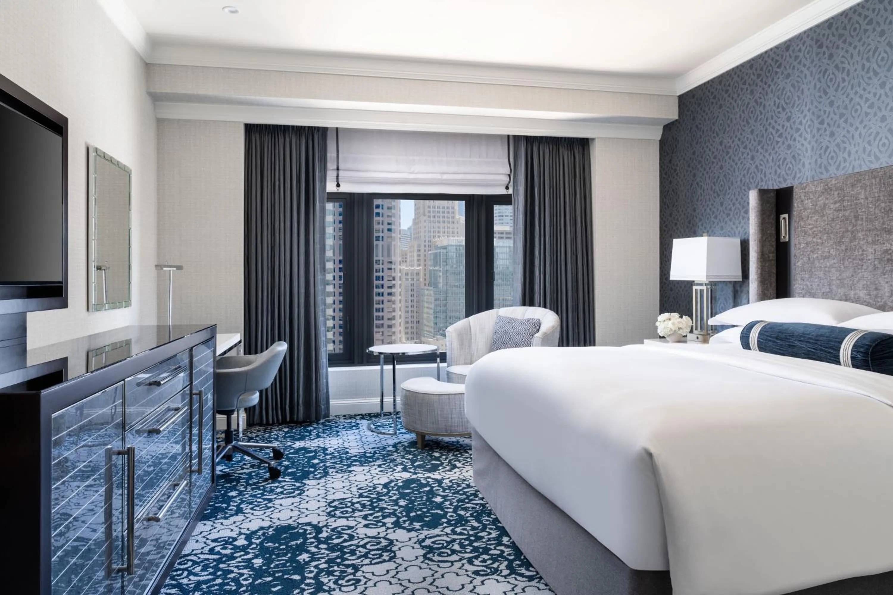 Photo of the whole room, Bed in The Ritz-Carlton, San Francisco