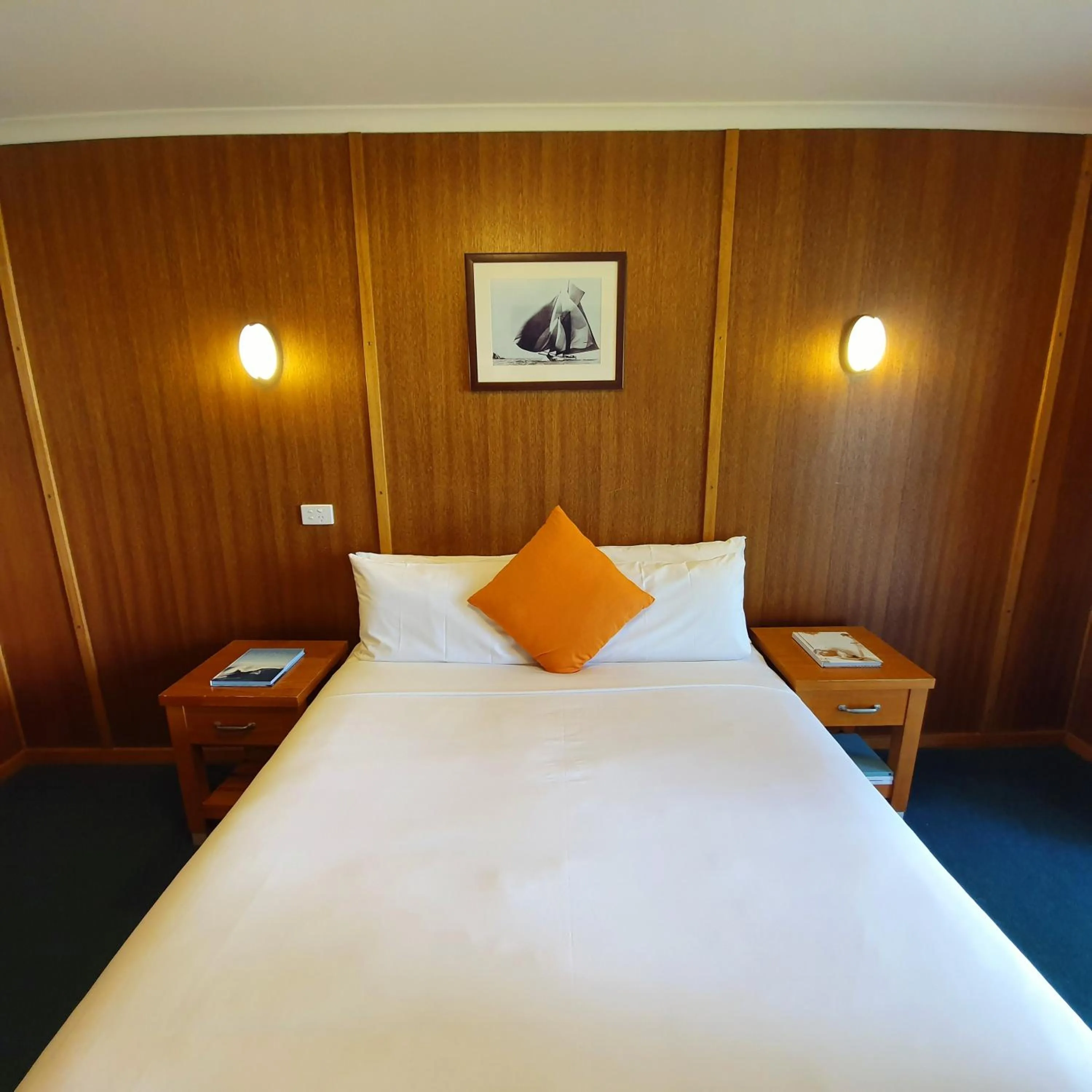 Bedroom, Bed in Point Lonsdale Guest House