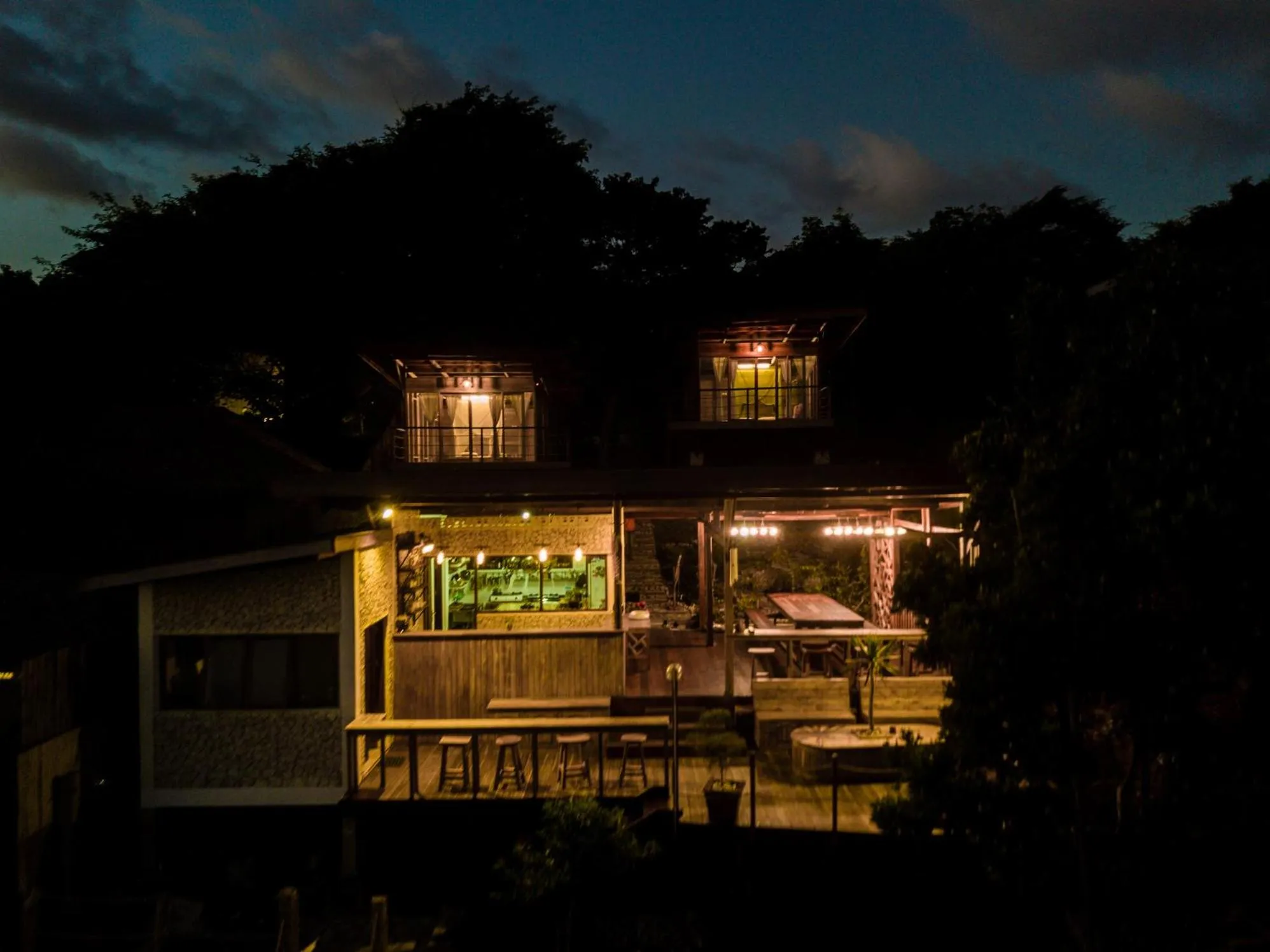 Restaurant/places to eat in Tevana House Reef