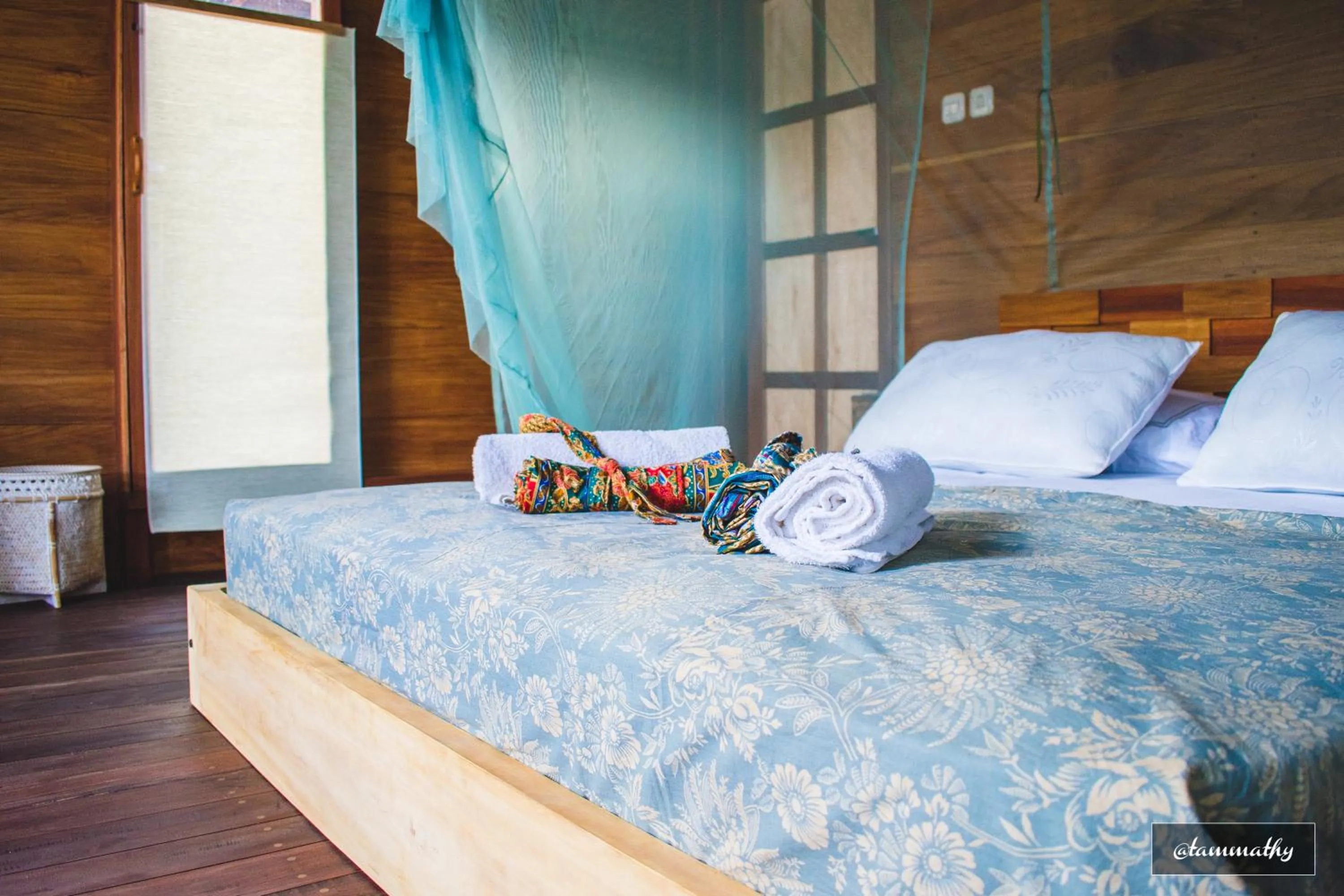 Bed in Tevana House Reef