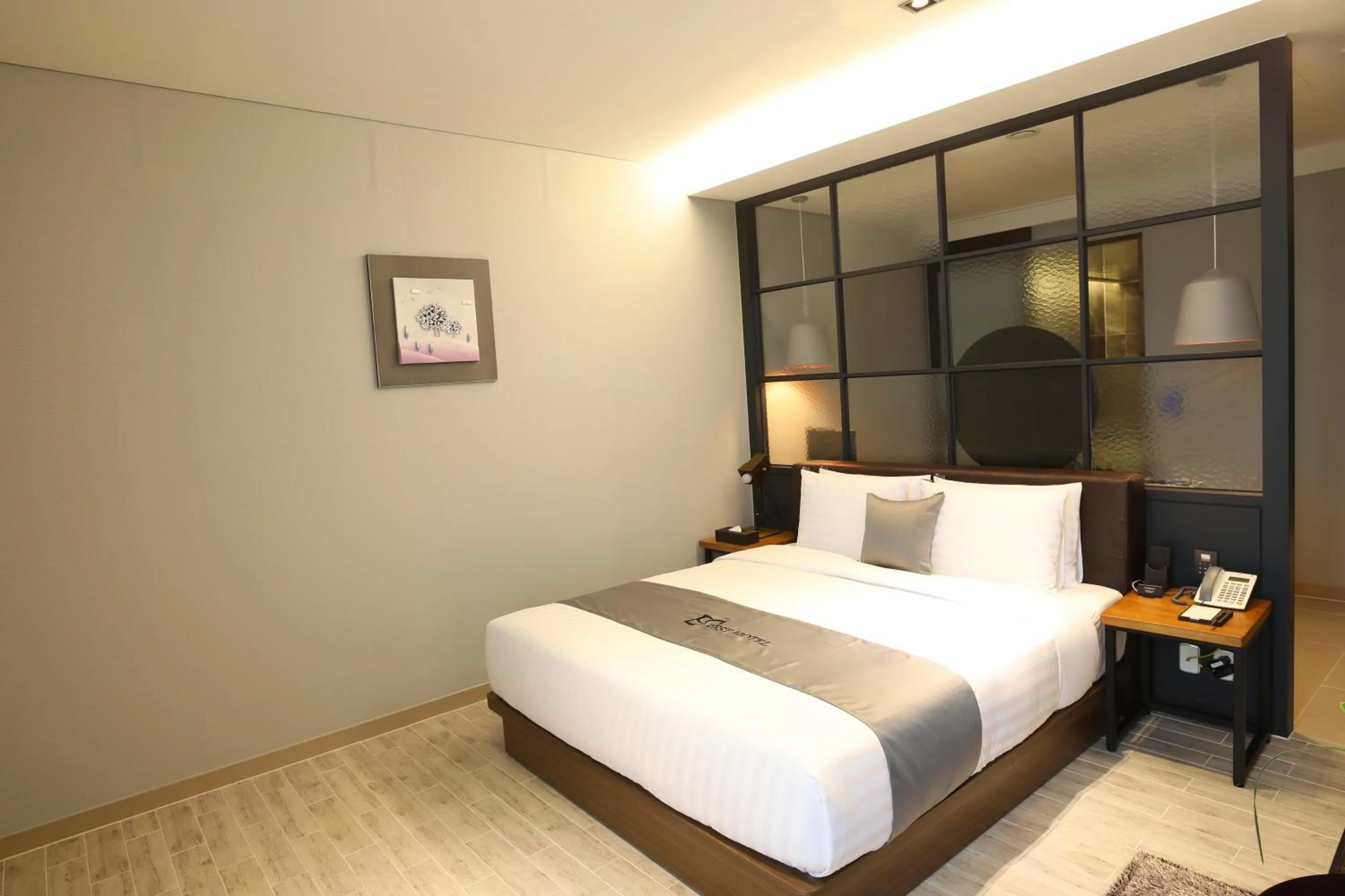 Bedroom, Bed in Rest Hotel