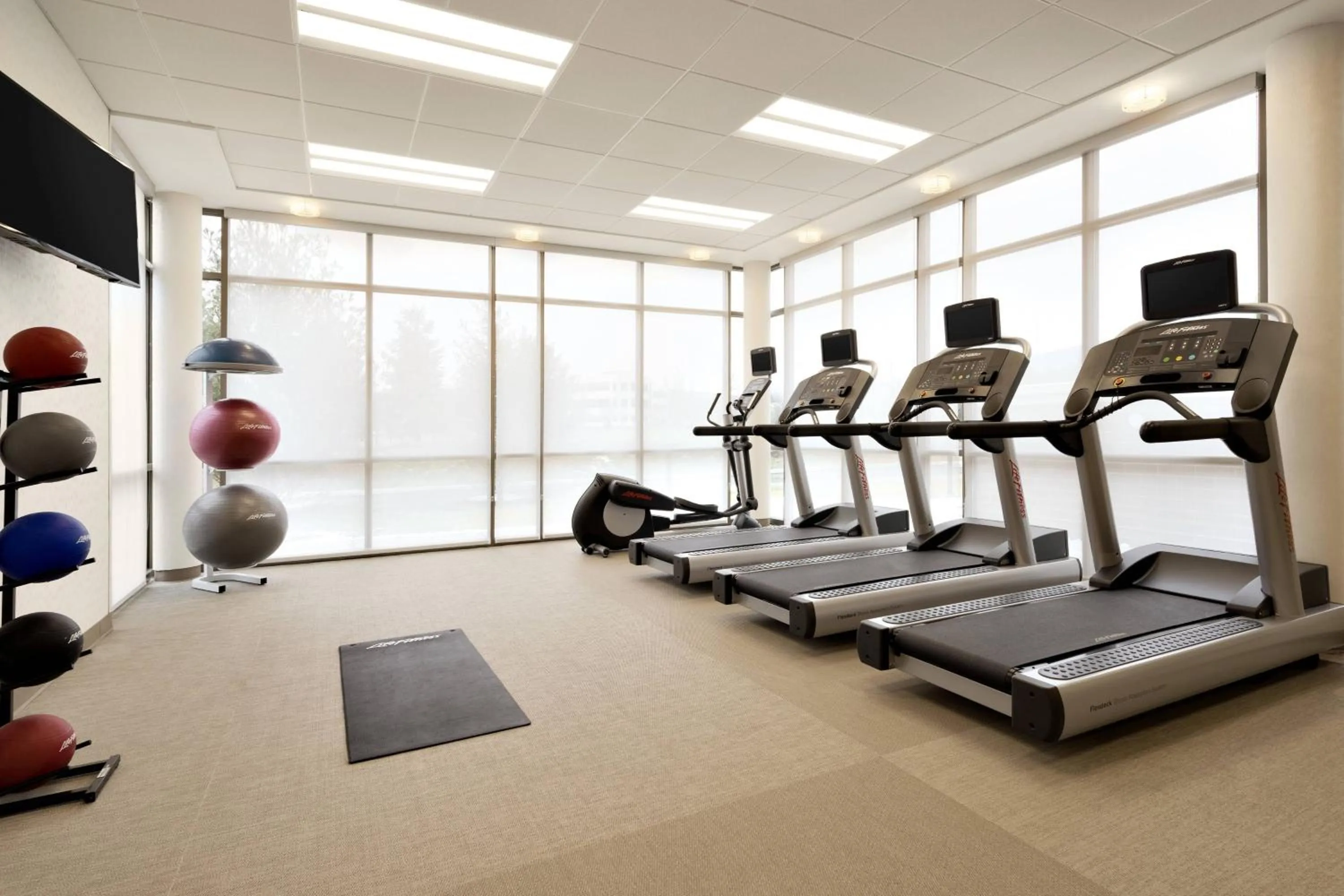 Fitness centre/facilities in SpringHill Suites by Marriott Allentown Bethlehem/Center Valley