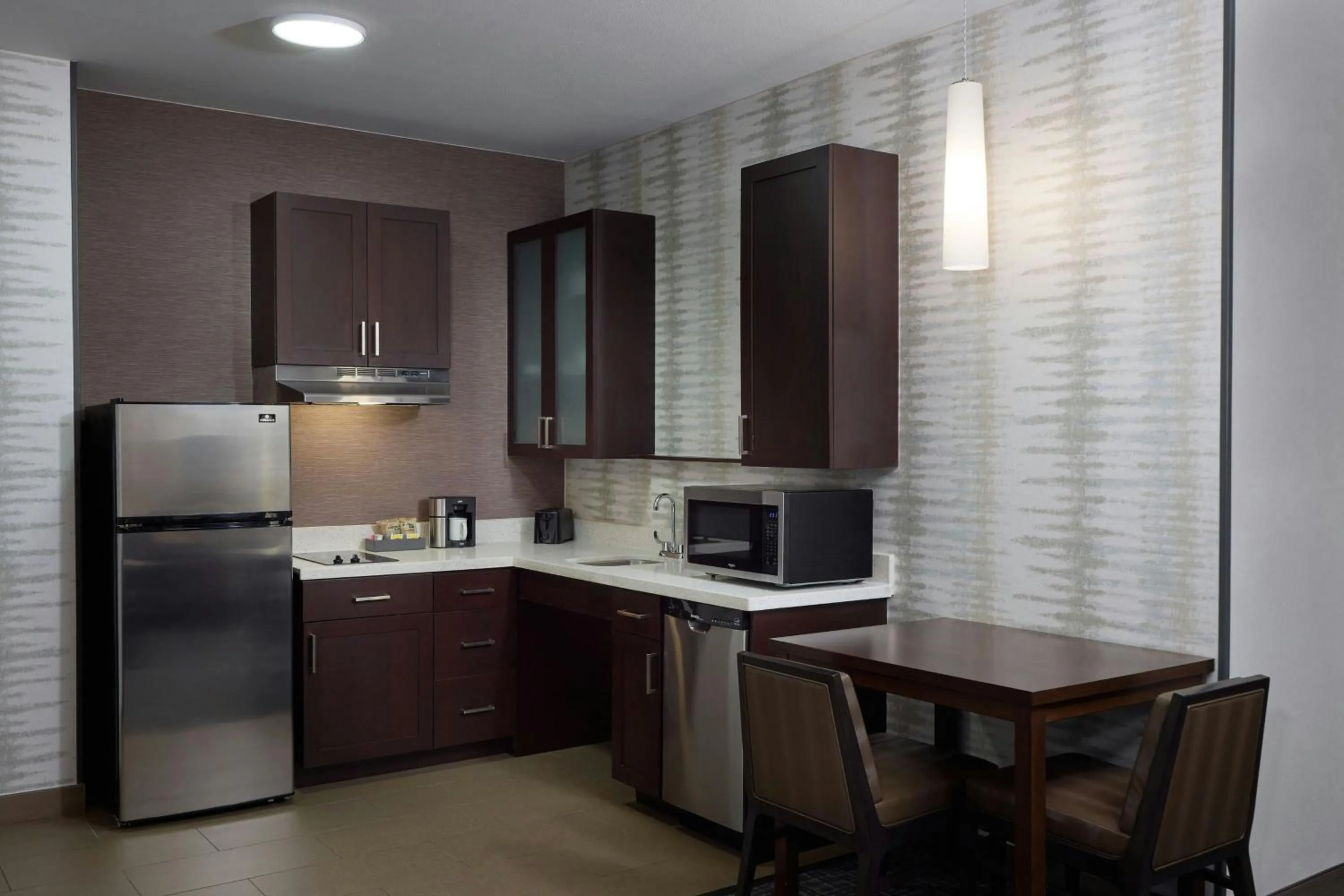 Kitchen or kitchenette in Residence Inn by Marriott Denver Southwest/Littleton