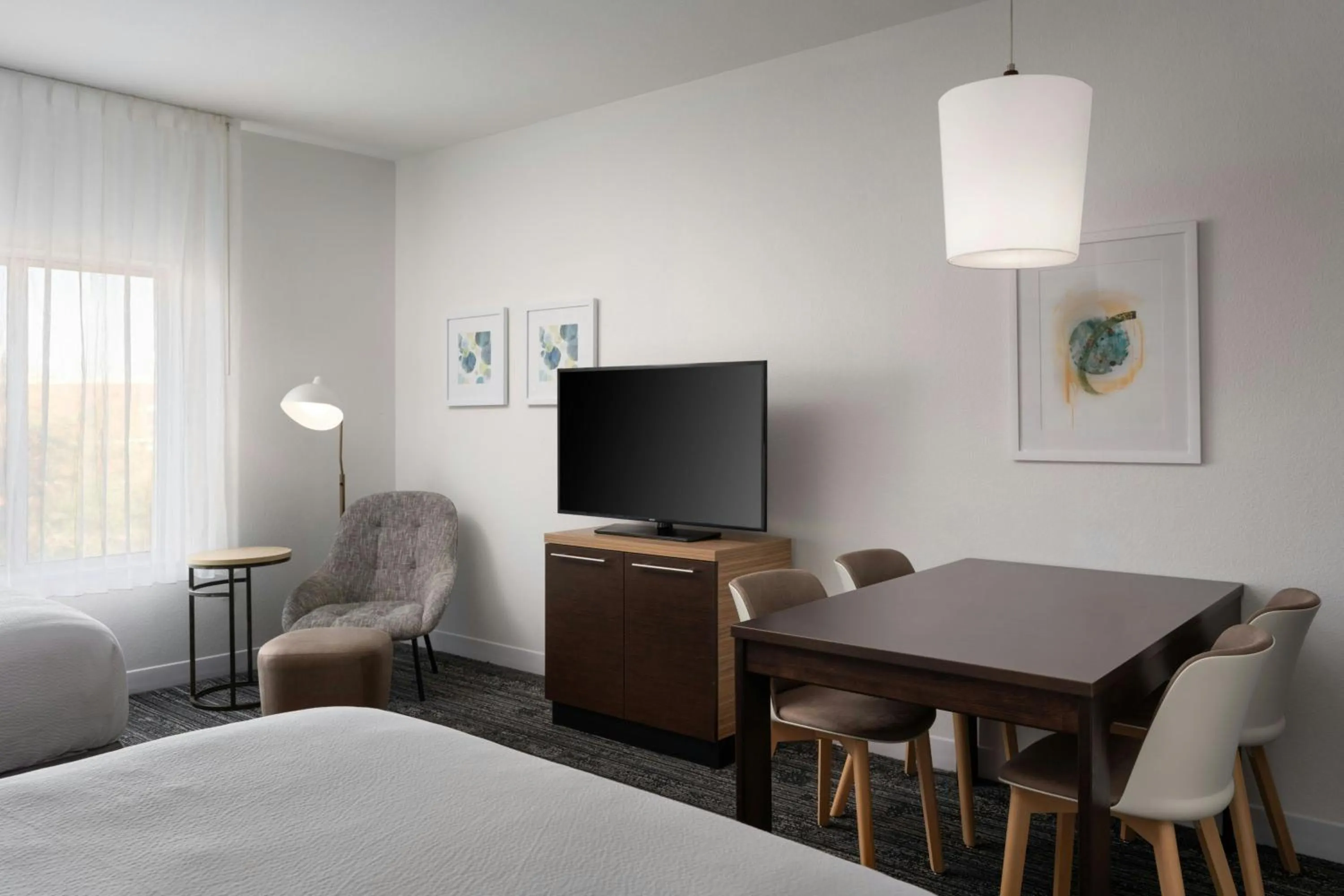 Living room, Bed in TownePlace Suites by Marriott Phoenix Chandler/Fashion Center