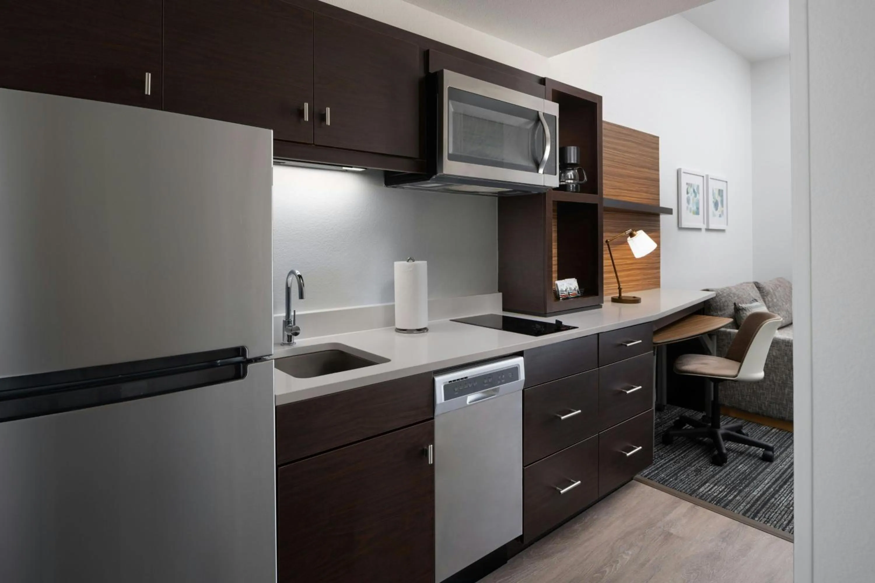 Kitchen or kitchenette in TownePlace Suites by Marriott Phoenix Chandler/Fashion Center