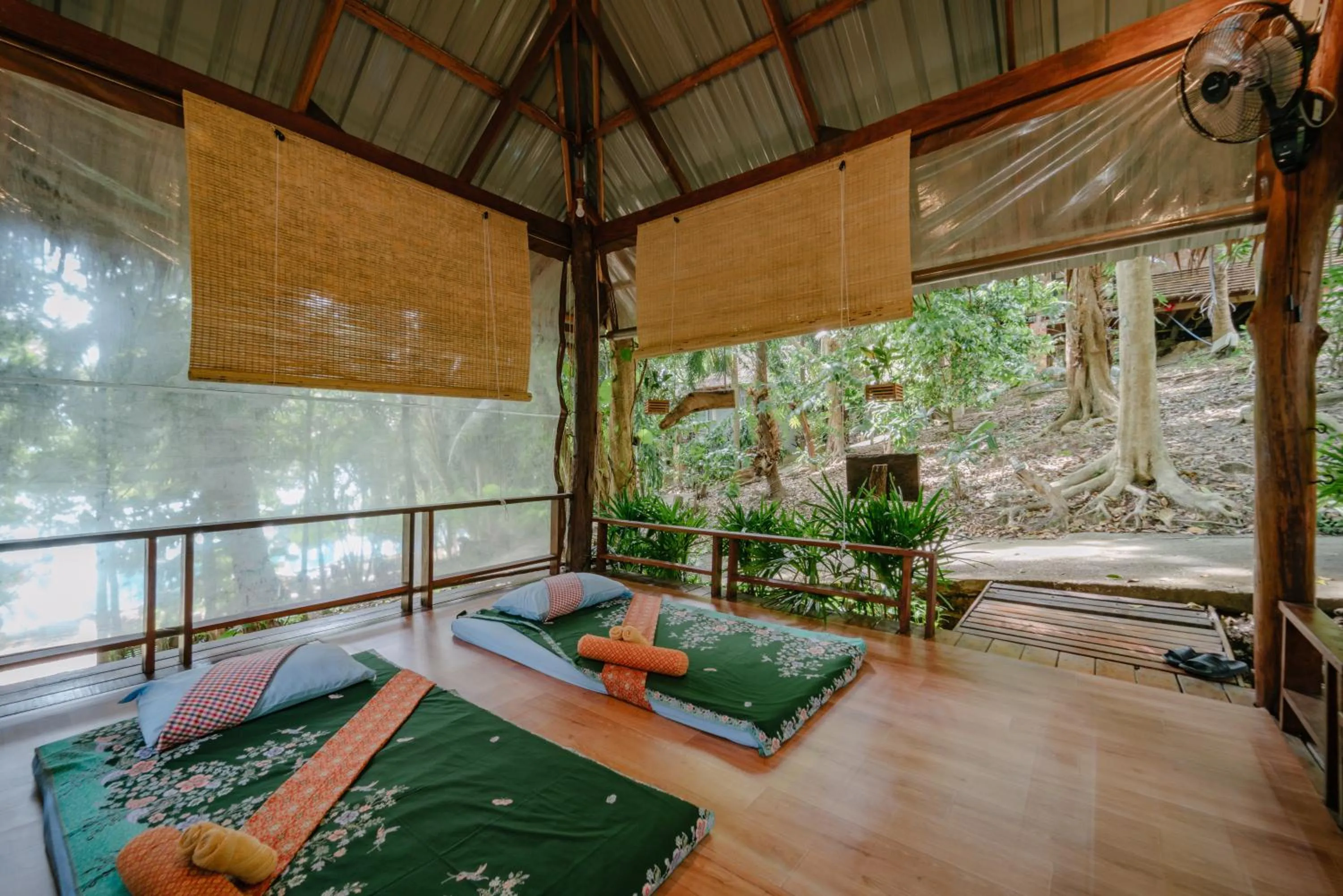 Bed in Railay Great View Resort