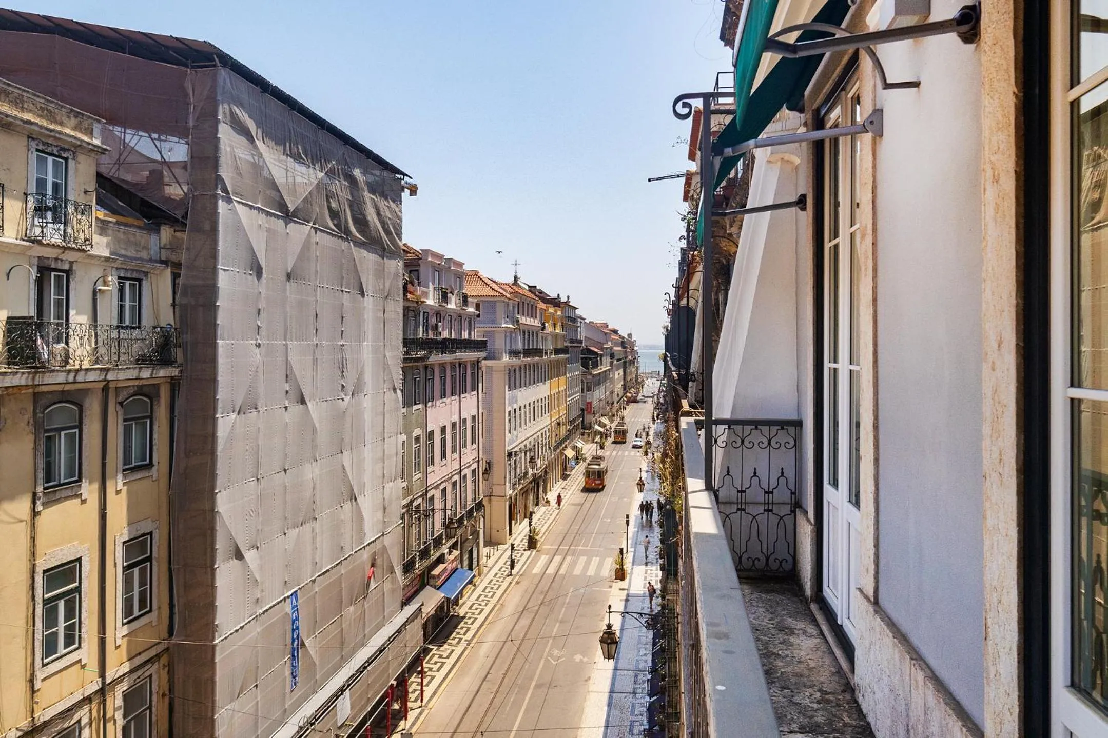City view in Villa Baixa - Lisbon Luxury Apartments