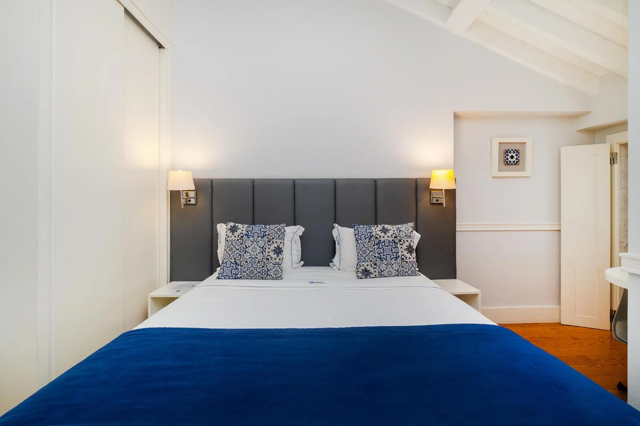 Bed in Villa Baixa - Lisbon Luxury Apartments