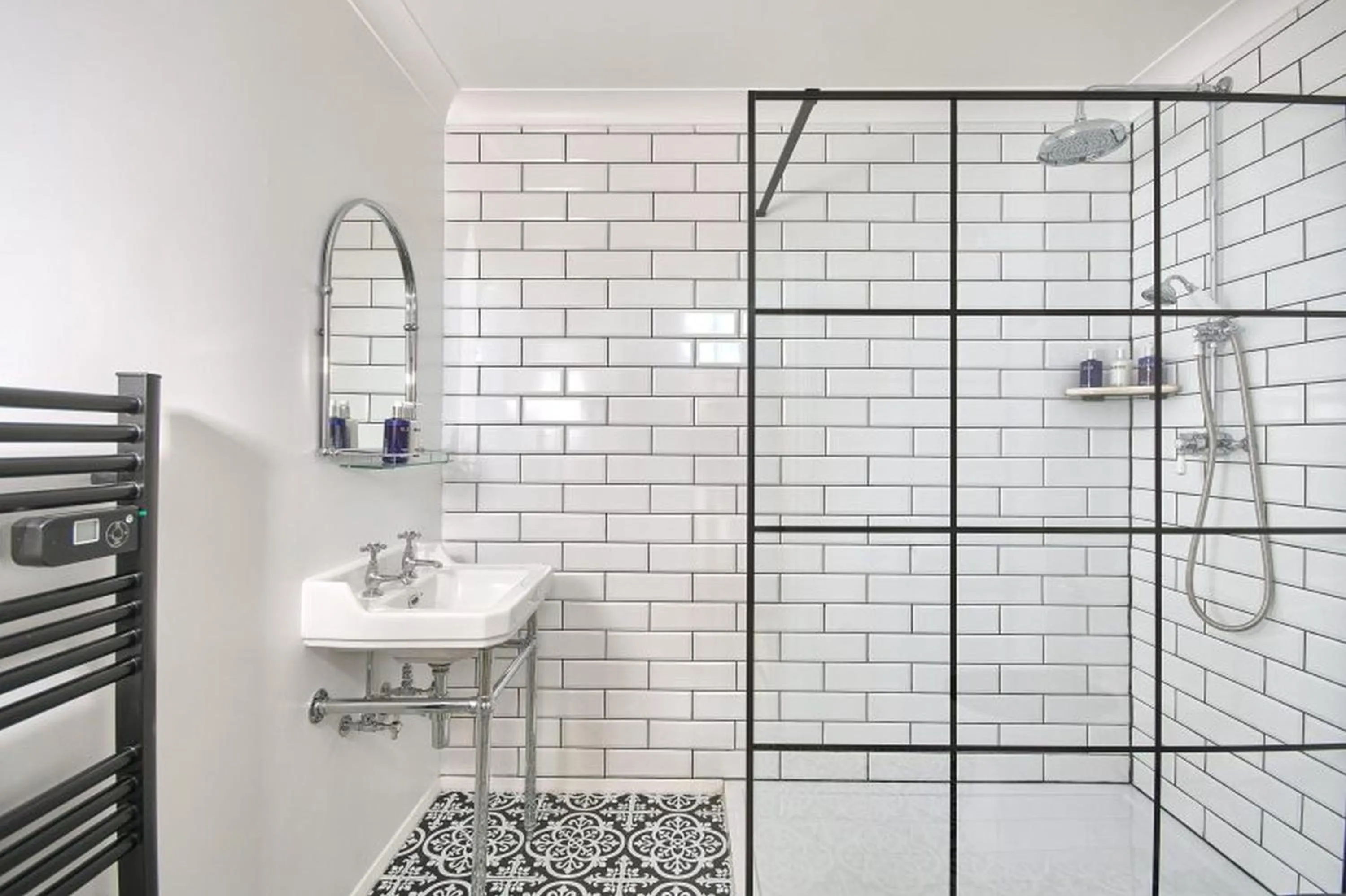 Shower in Knoll House