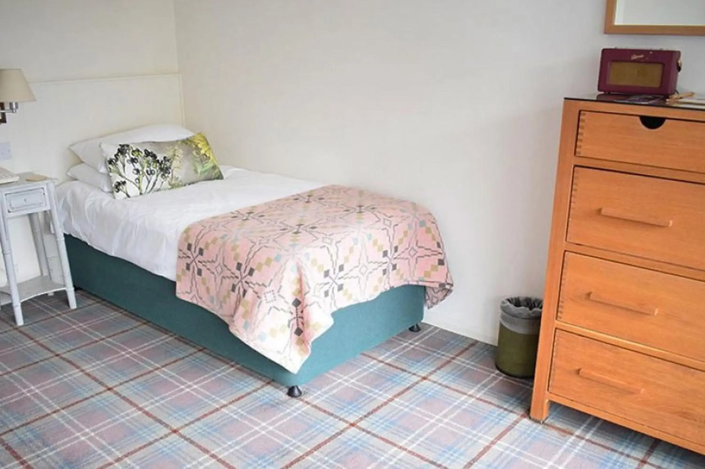 Two-Bedroom Suite in Knoll House Two-Bedroom Suite in Knoll House