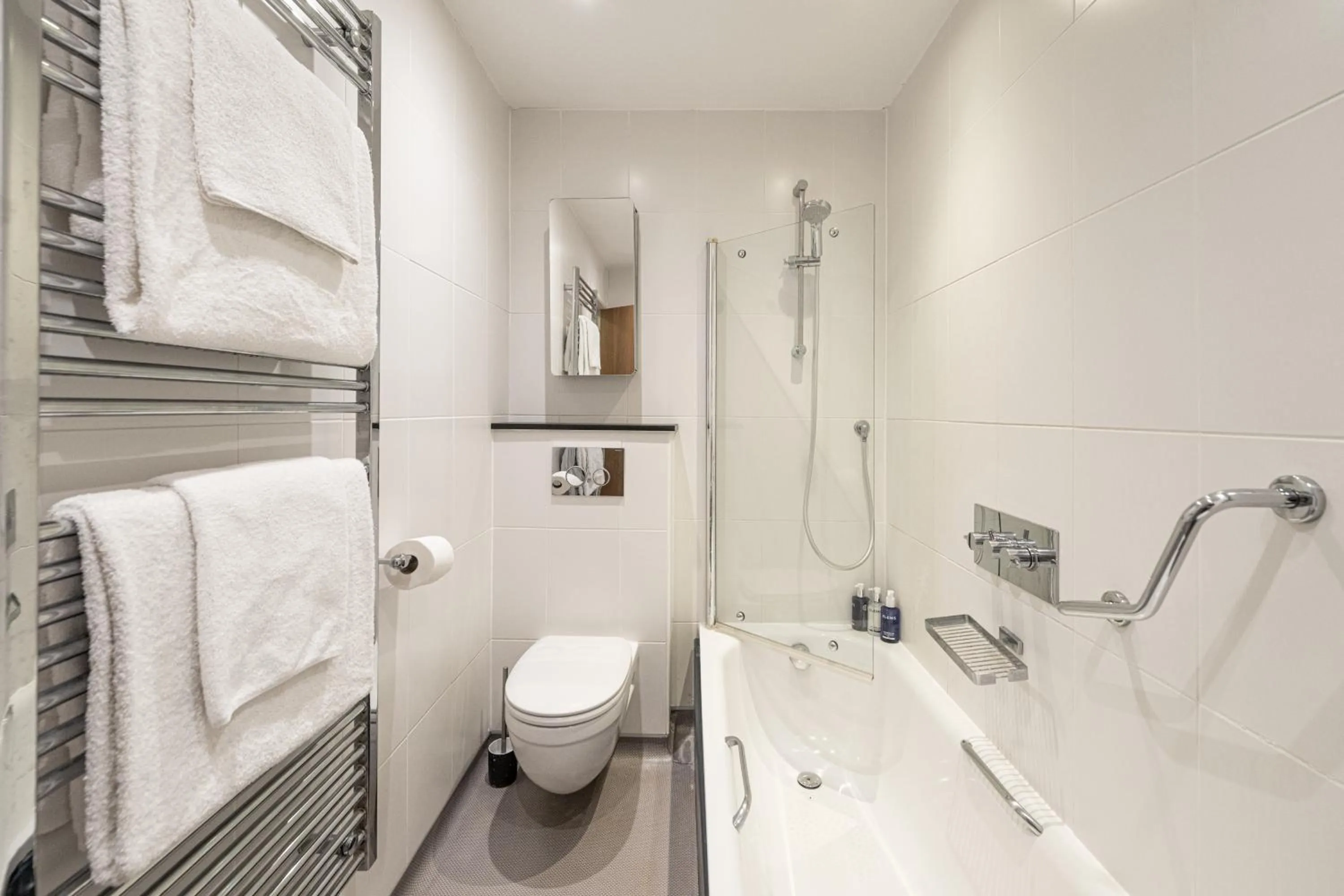 Bathroom in Knoll House