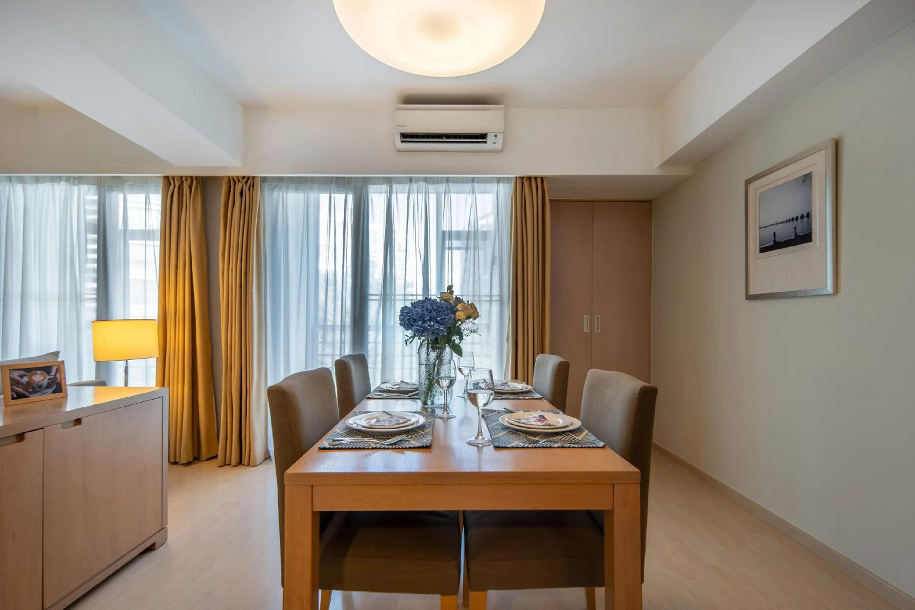 Dining area in Citadines Zhuankou Wuhan