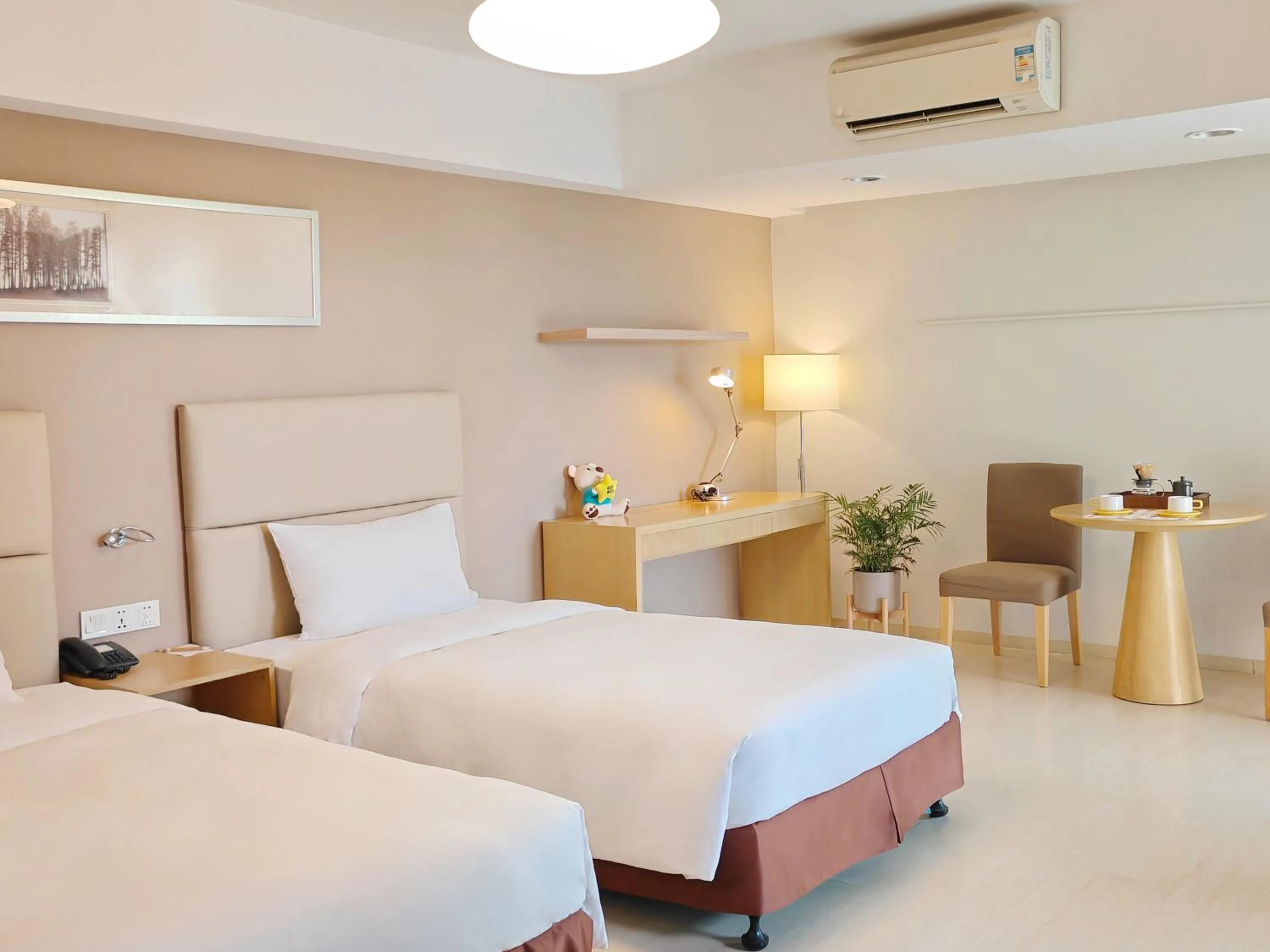 Photo of the whole room, Bed in Citadines Zhuankou Wuhan