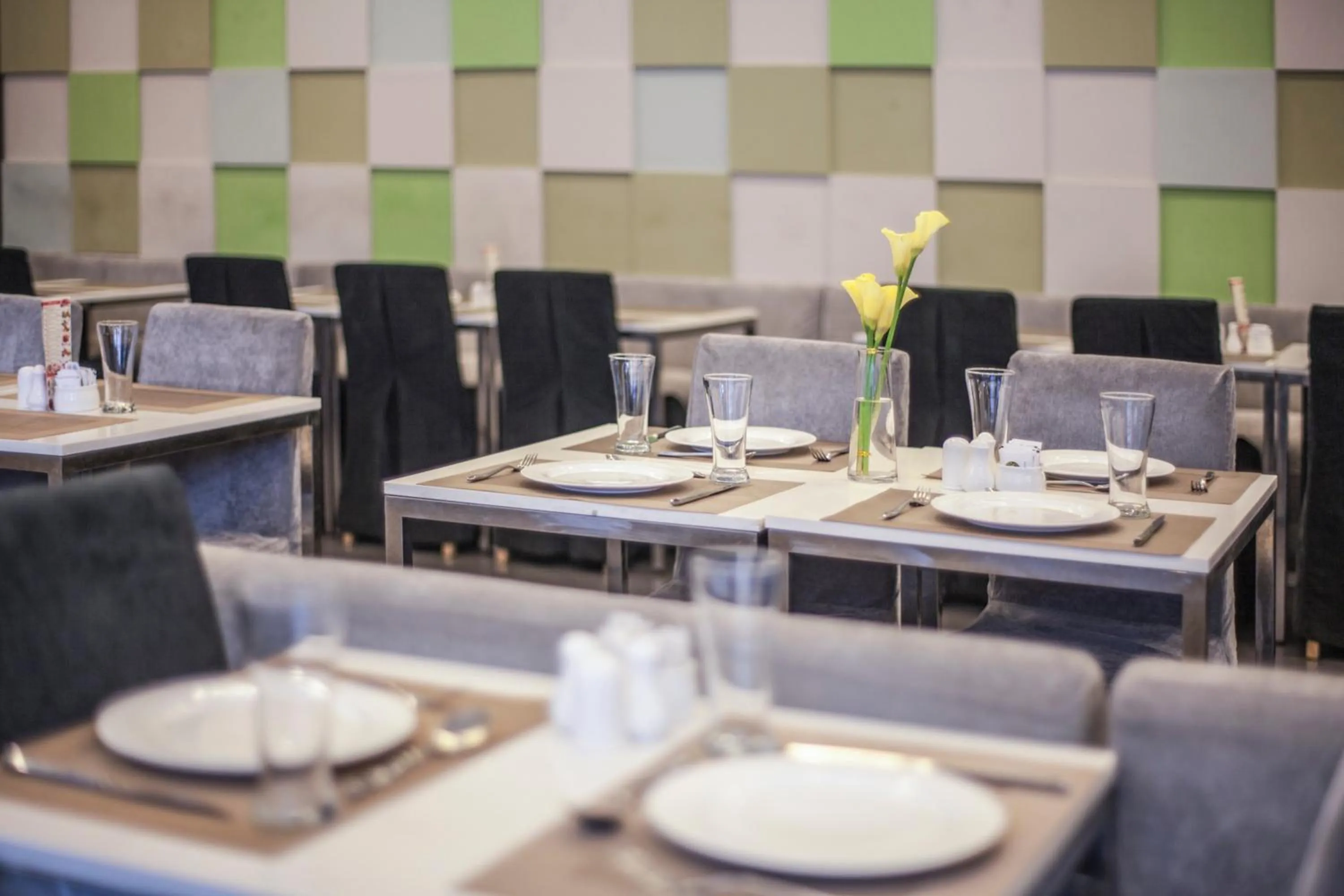 Restaurant/places to eat in Citadines Zhuankou Wuhan