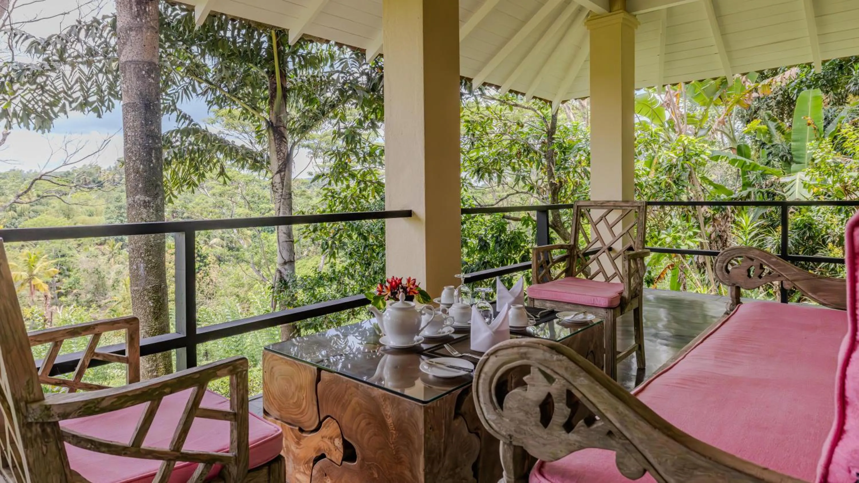 Balcony/Terrace in Kahanda Kanda