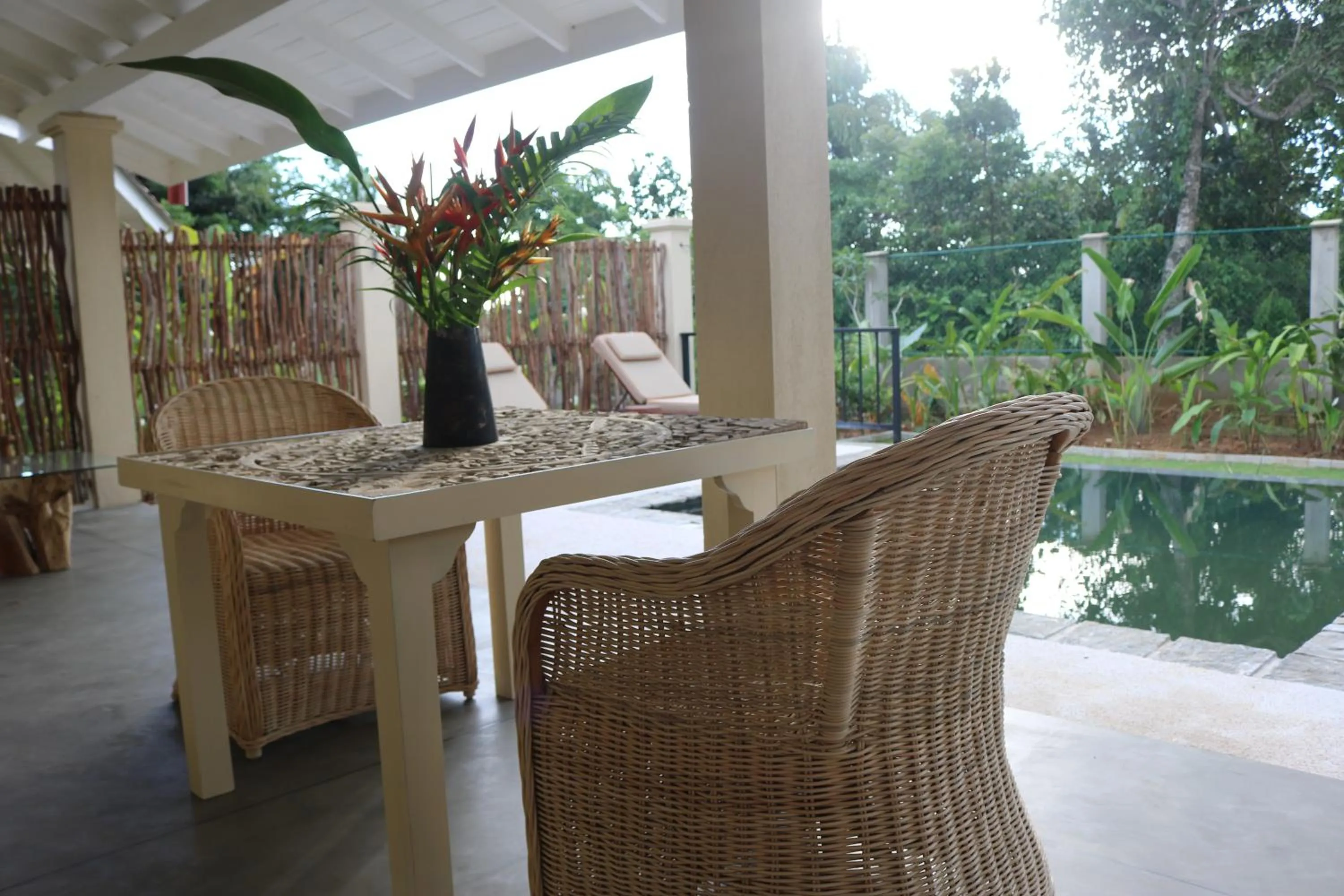 Swimming pool in Kahanda Kanda