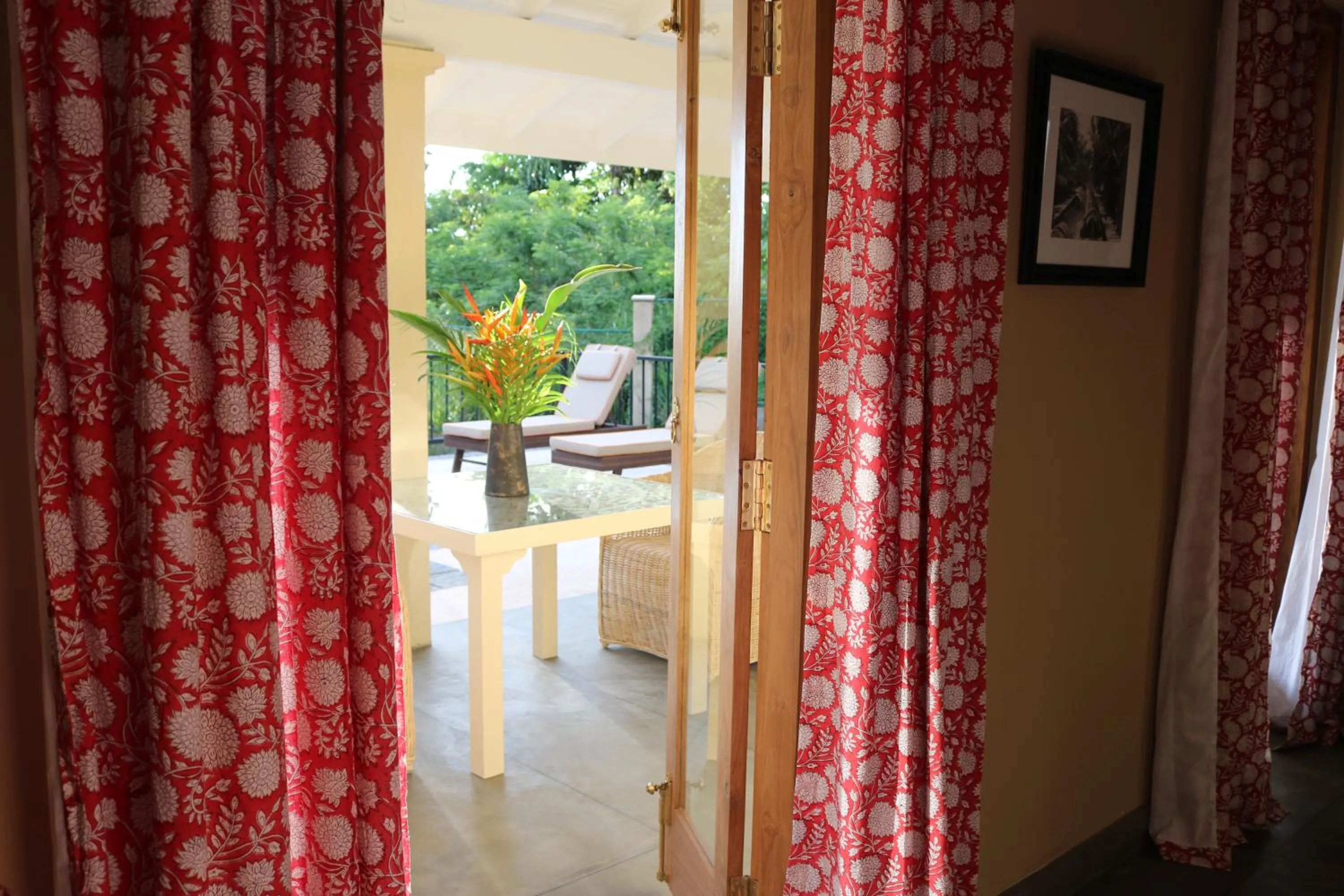 Swimming pool in Kahanda Kanda