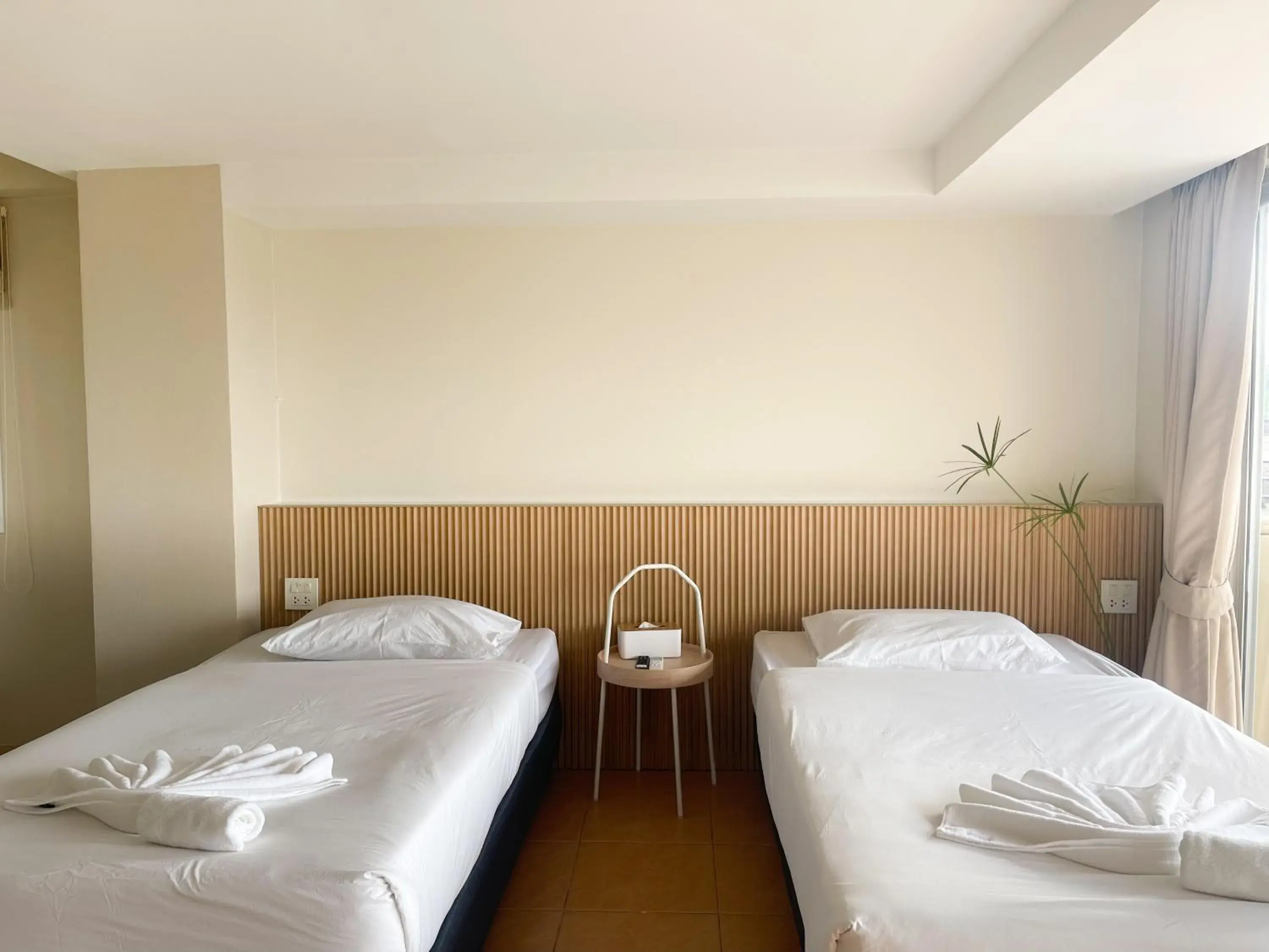 Twin Room with Sea View in Ben's House Twin Room with Sea View in Ben's House