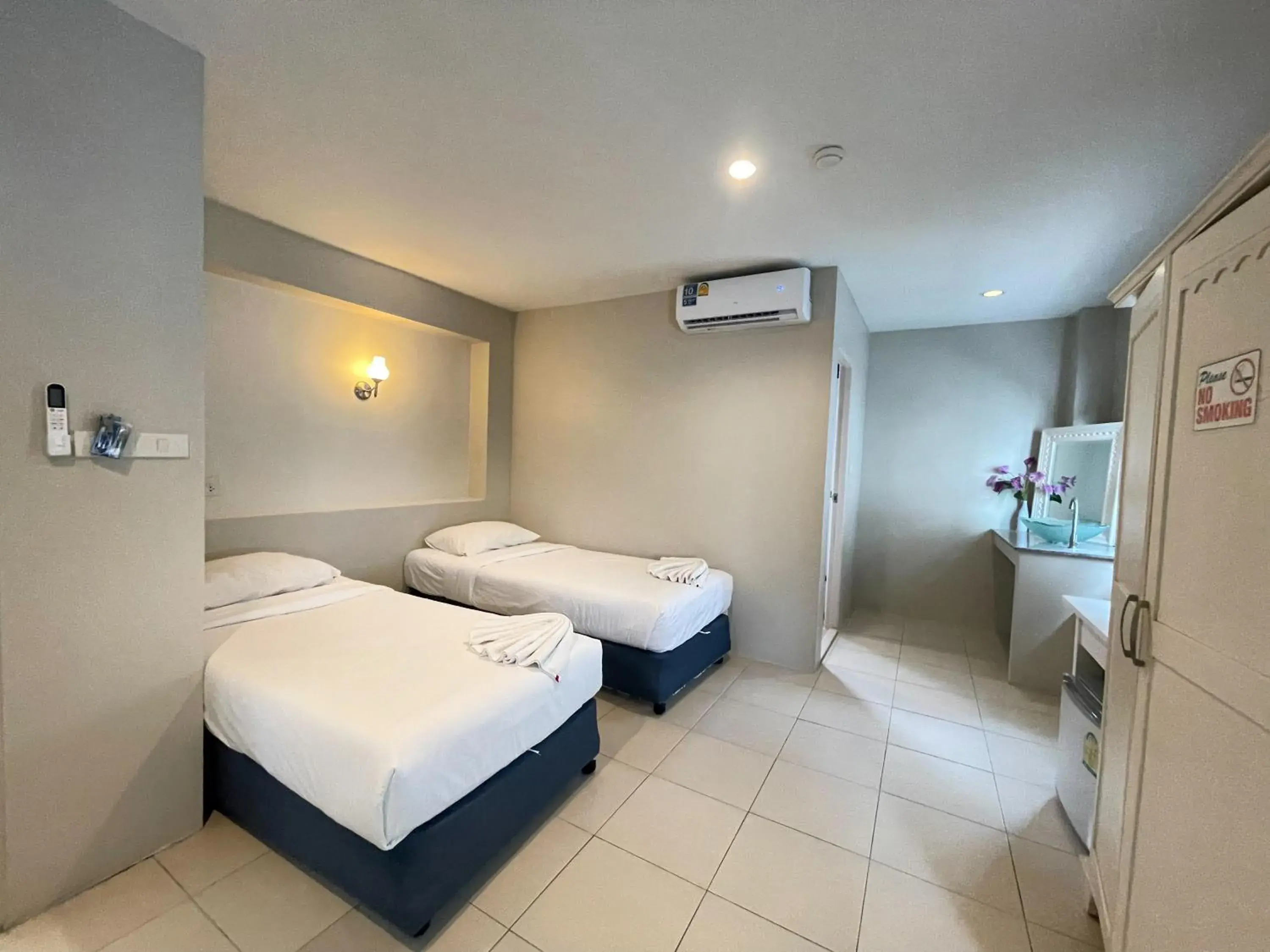 Standard Twin Room in Ben's House Standard Twin Room in Ben's House