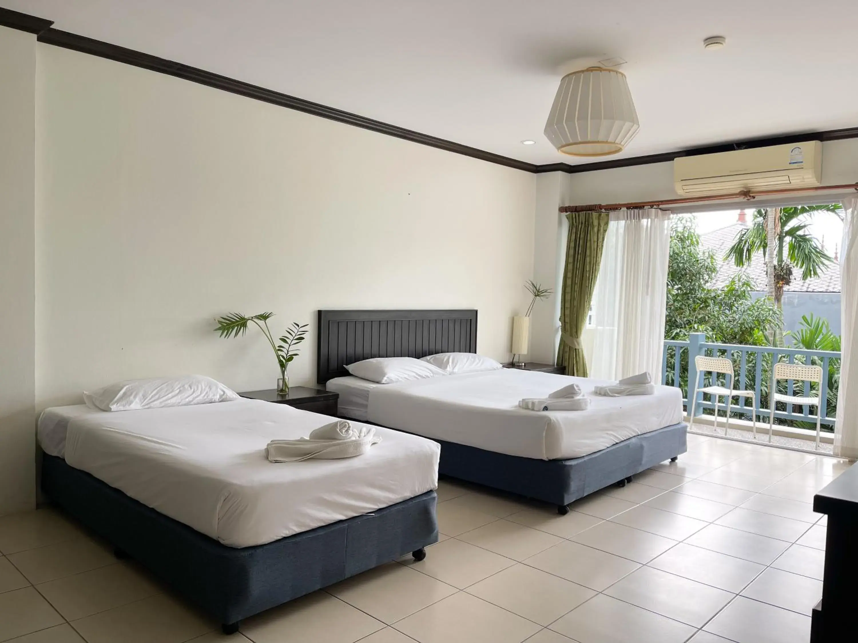 Family Room (3 Adults) in Ben's House Family Room (3 Adults) in Ben's House