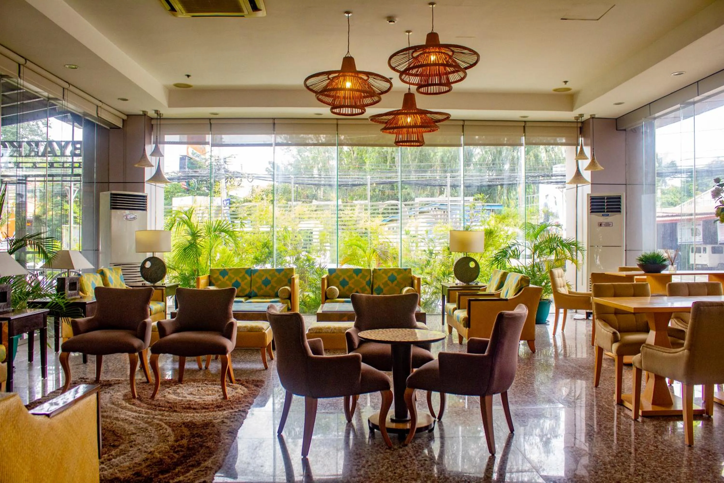 Lobby or reception in Citi Park Hotel Cebu powered by Cocotel