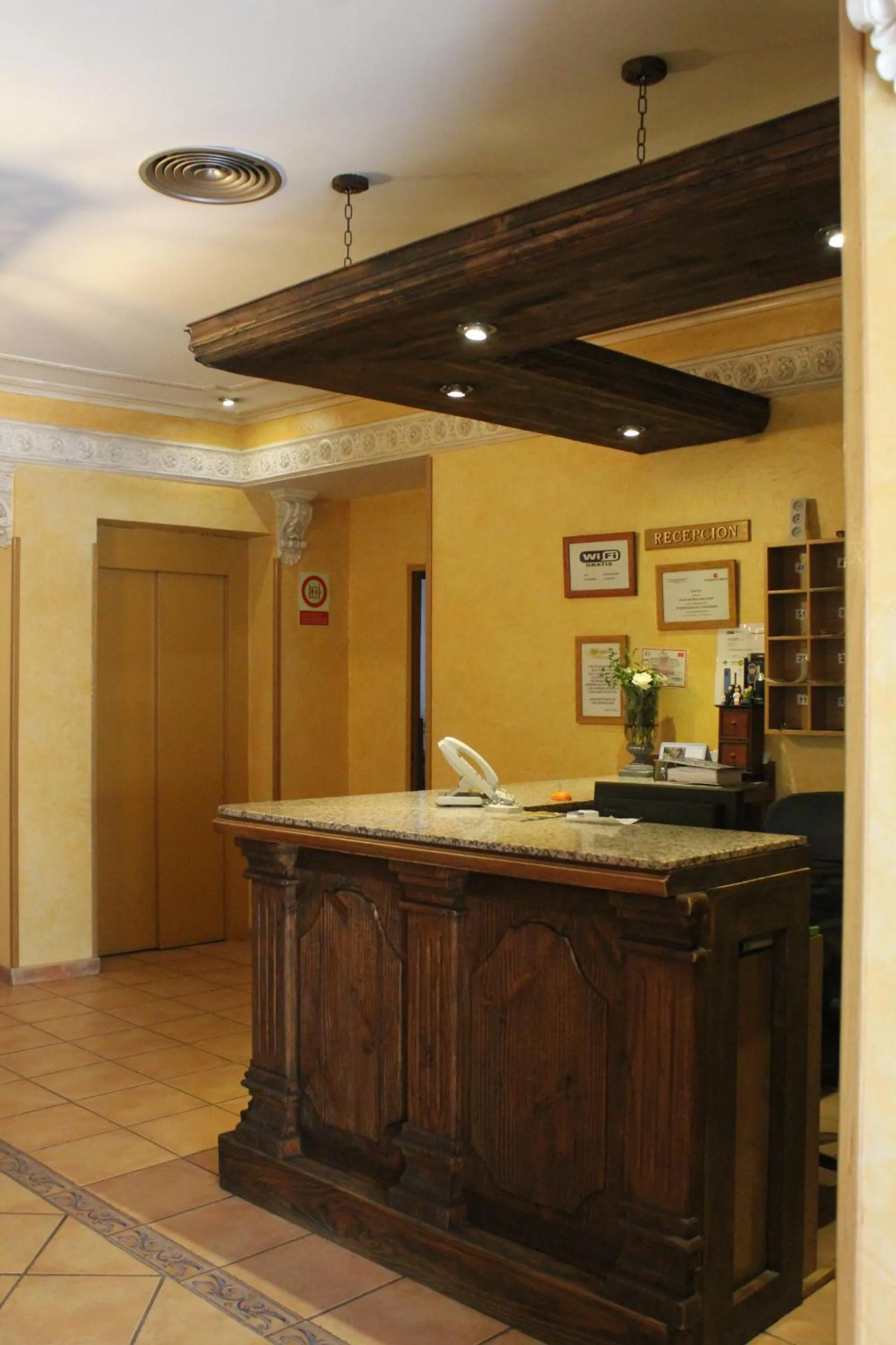 Lobby or reception in Hostal Maria Ronda